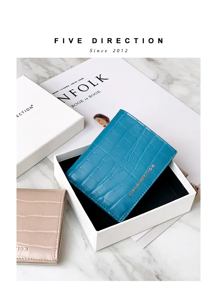 Cute Women Blue Vegan Leather Small Billfold Wallet Card Holder Crocodile Pattern Slim Card Wallets For Women