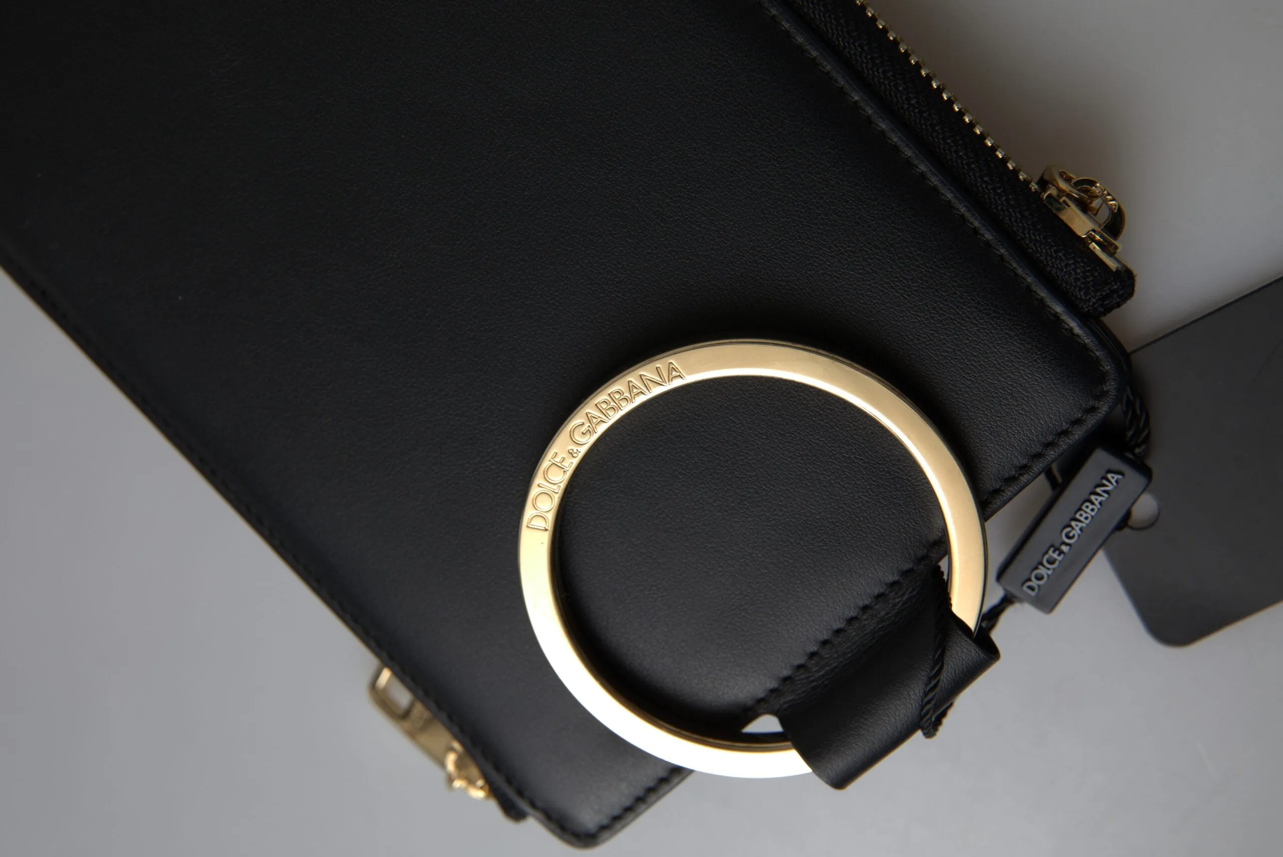 Dolce & Gabbana Elegant Black Leather Cardholder with Zip Detail