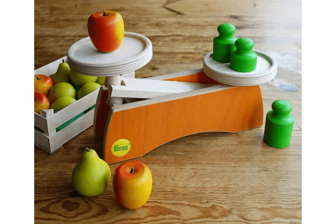 Erzi Wooden Scale