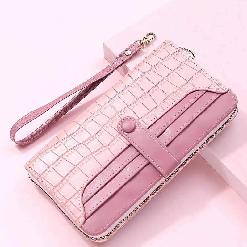 Fashionably Chic: Women's PU Leather Wallet