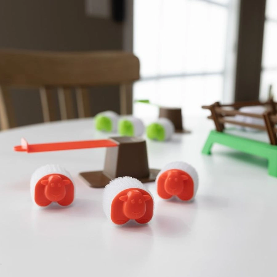 Fat Brain Toy Co - Heap O Sheep Game