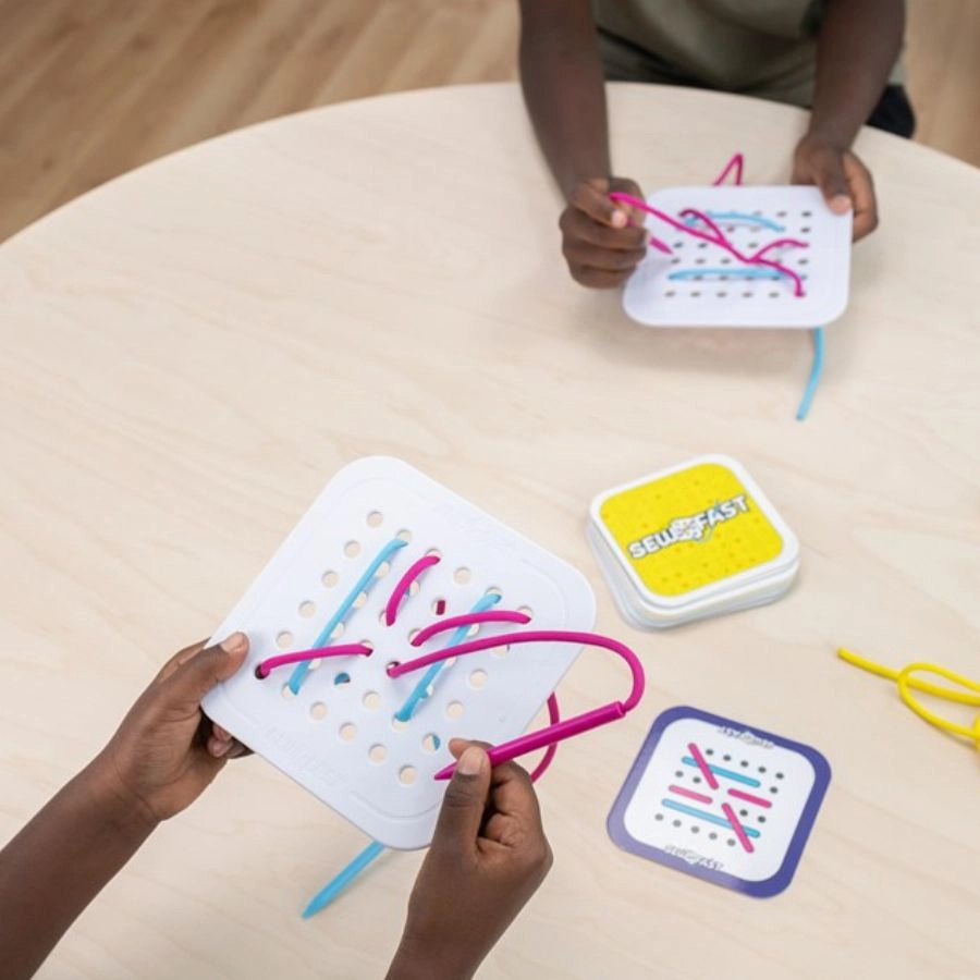 Fat Brain Toy Co - Sew Fast Threading Game