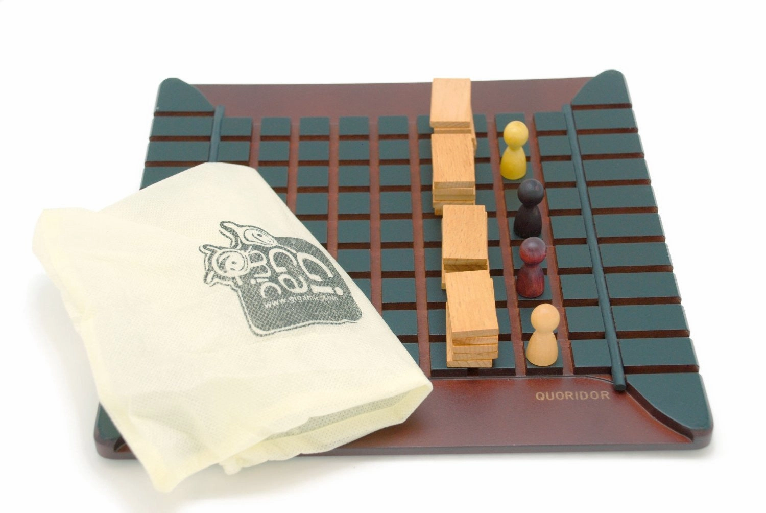 Gigamic - Quoridor Classic Game