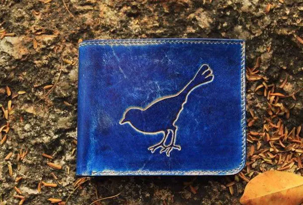 Handcraft vintage distress blue bird leather hand dyed billfold wallet for women