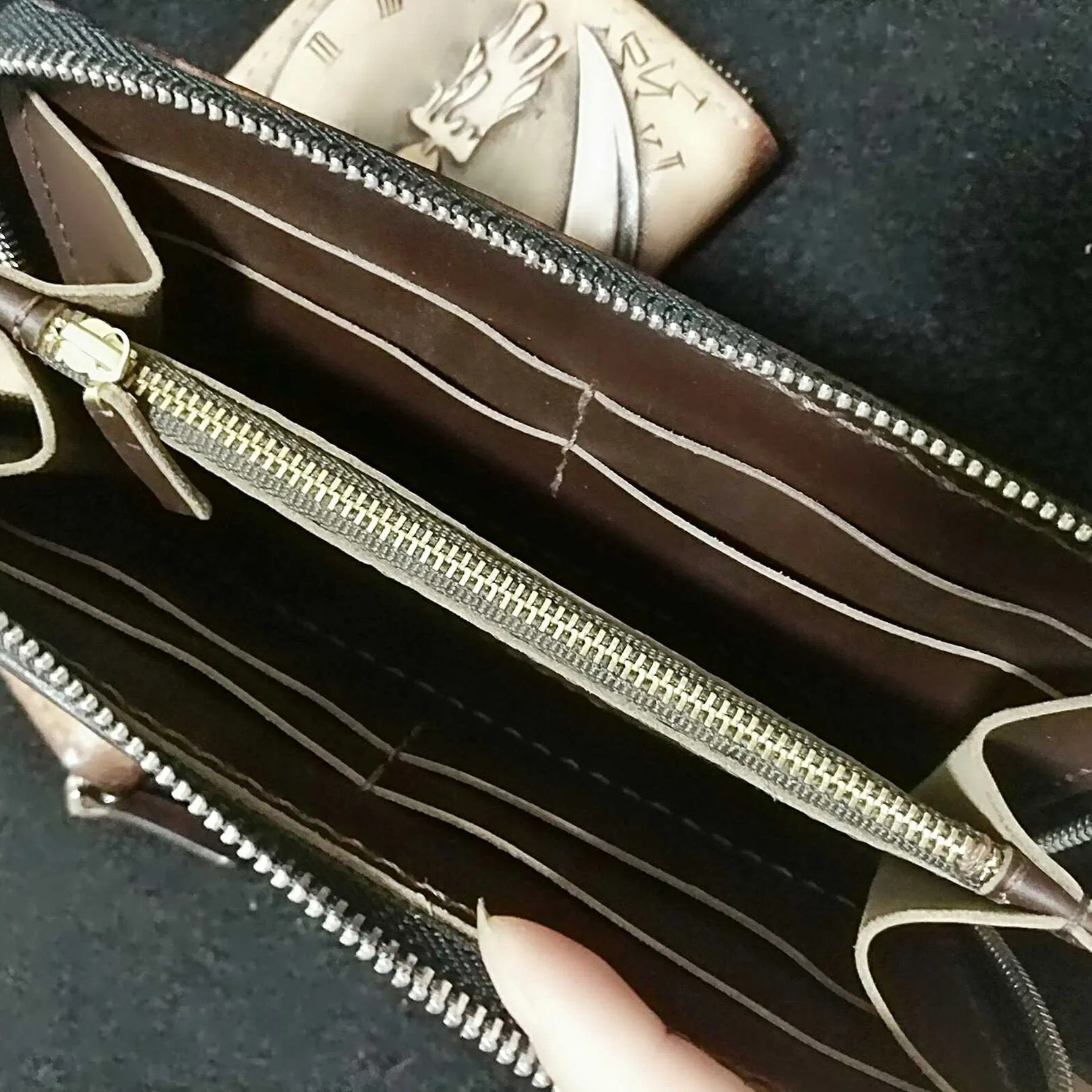 Handmade Leather Lion Tooled Mens Long Wallet Cool Leather Wallet Clutch Wallet for Men