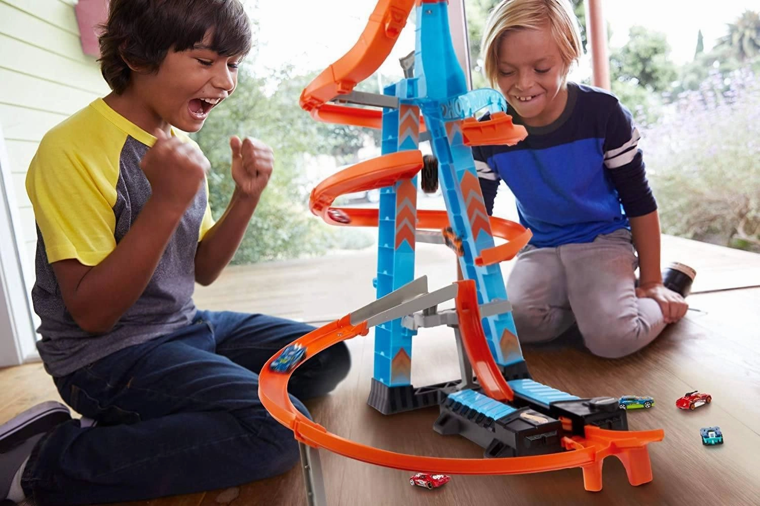 Hot Wheels GWT39 Sky Crash Tower Track Set 83cm Tall