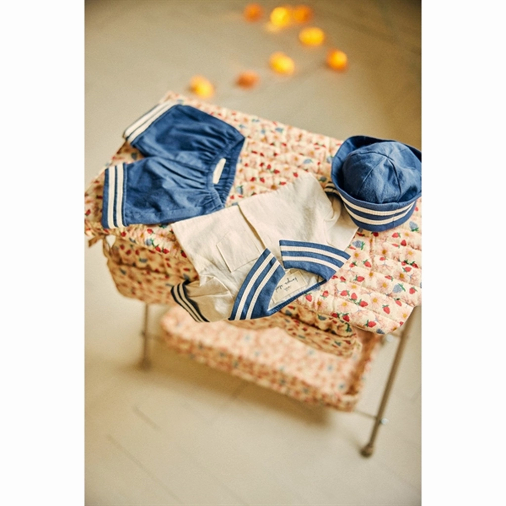 Konges Sljd Marguerit Berry Doll Changing Table