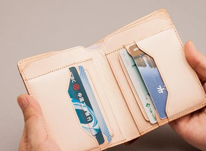 Leather Men Small Wallets Bifold Vintage billfold Wallet for Men
