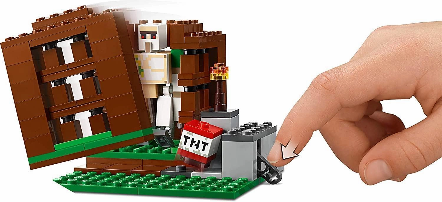 LEGO 21159 MINECRAFT The Pillager Outpost Action Figures