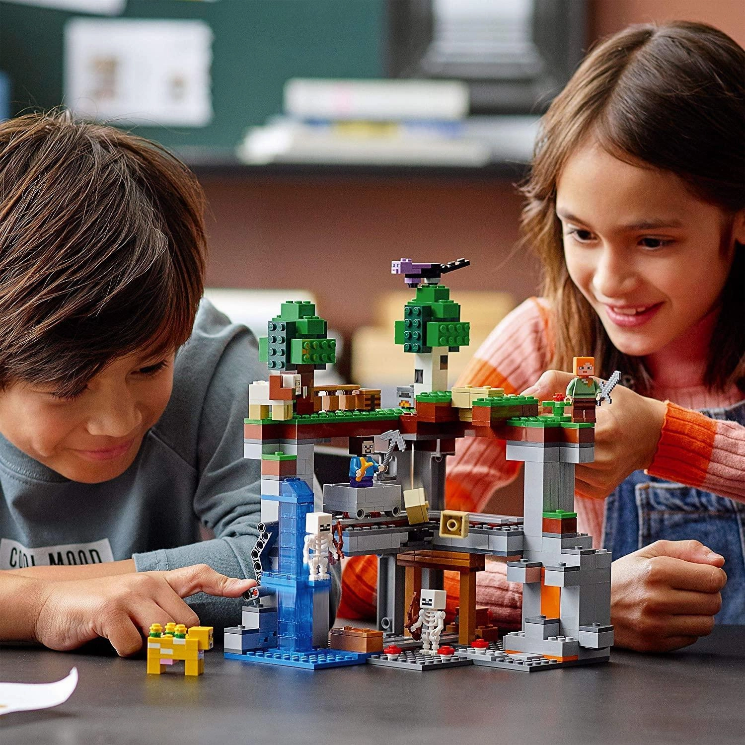 LEGO 21169 Minecraft The First Adventure Nether Playset