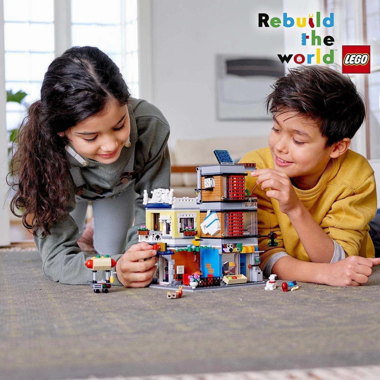 LEGO 31097 CREATOR 3-in-1 Townhouse Pet Shop and Cafe Building Toy Brickset with 3 Minifigures