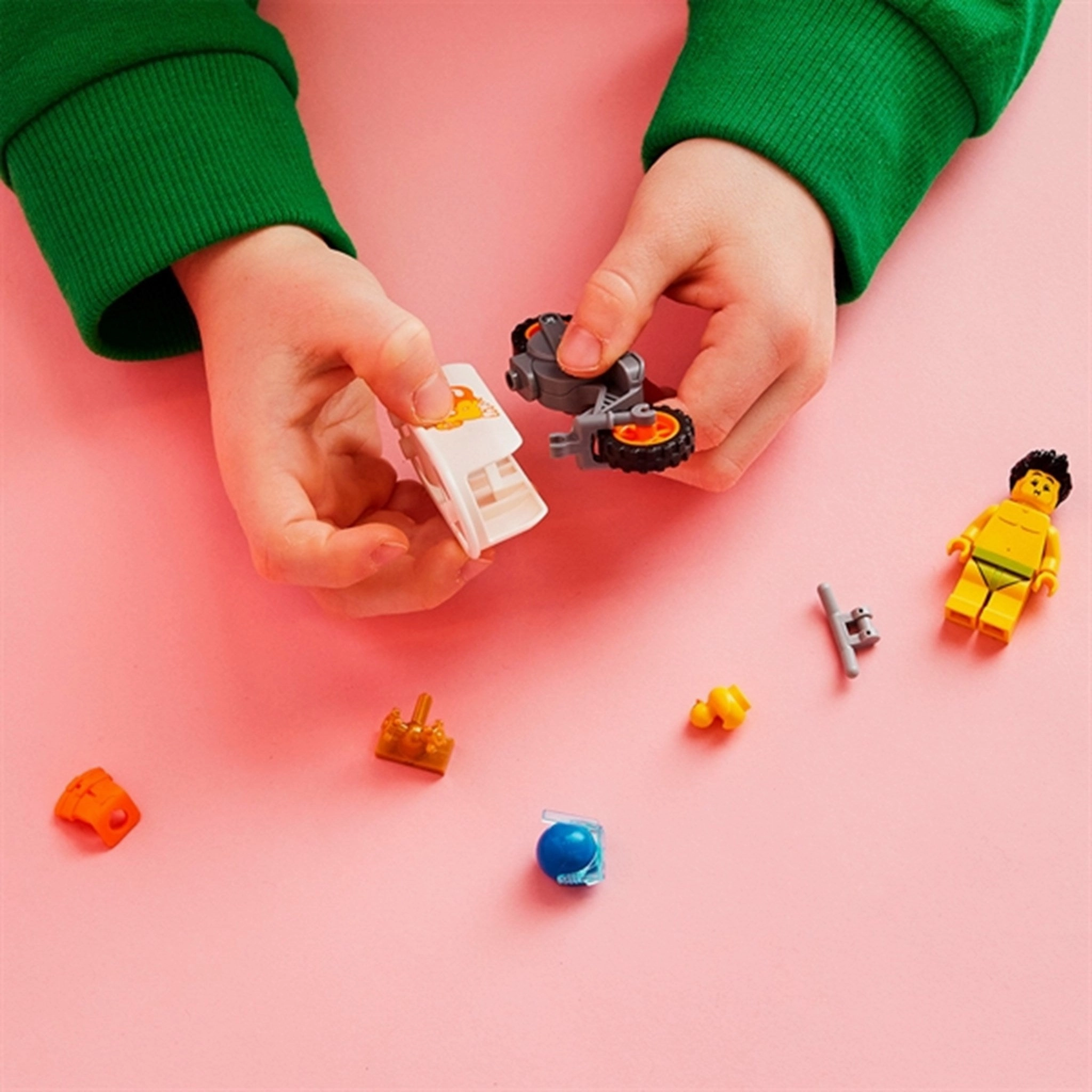 LEGO City Bathtub Stunt Bike