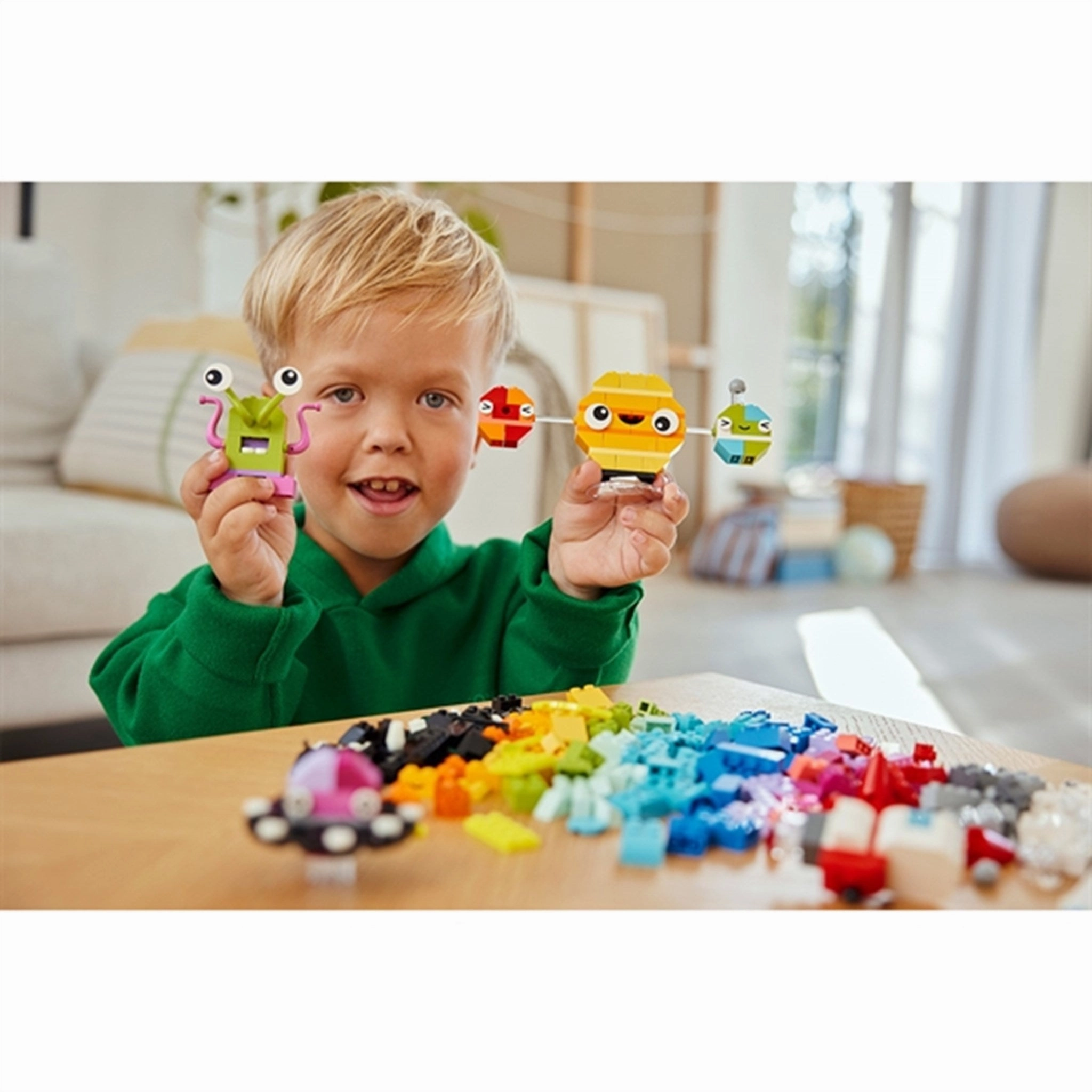LEGO Classic Creative Space Planets