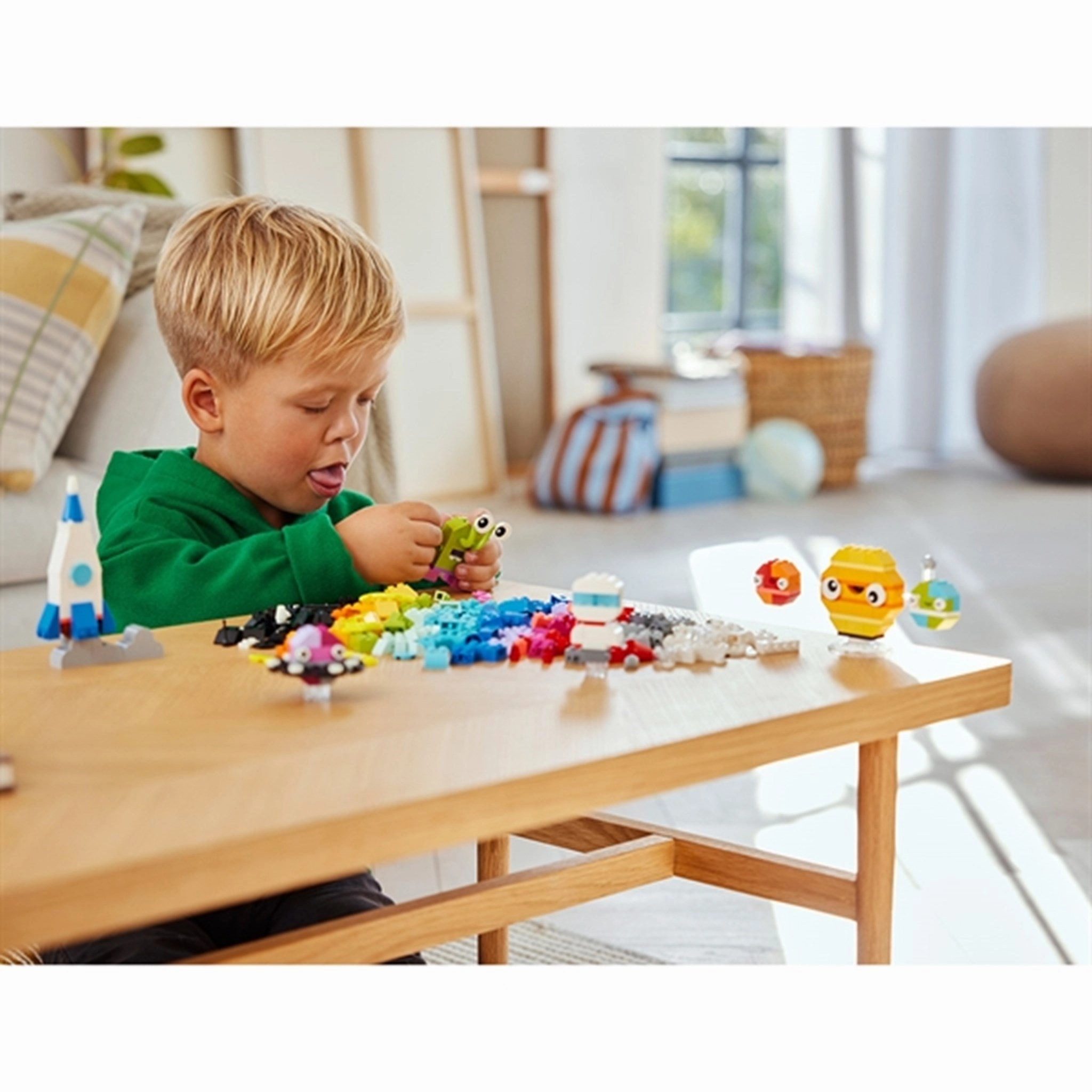 LEGO Classic Creative Space Planets