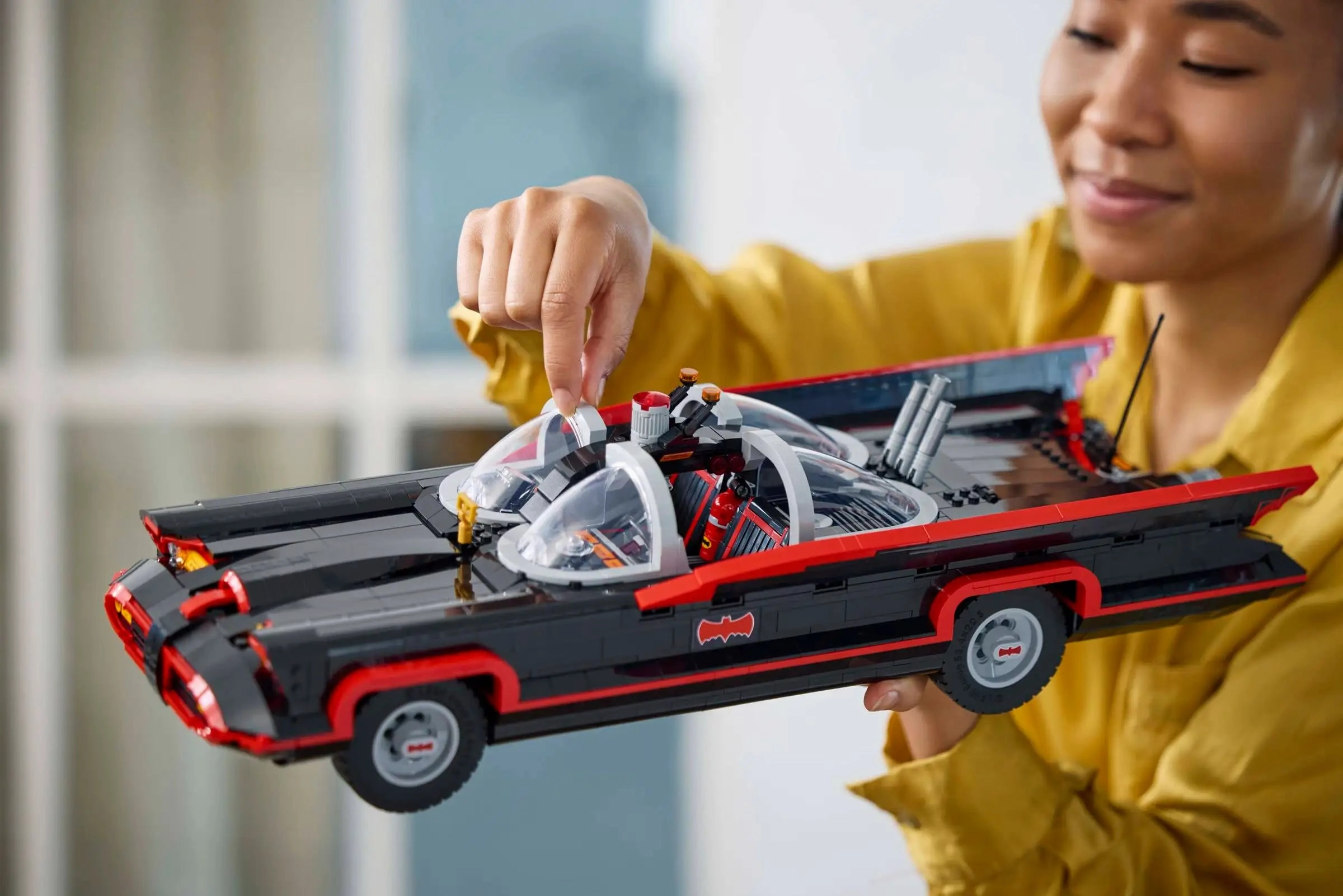 LEGO DC 76328 Batman The Classic TV Series Batmobile