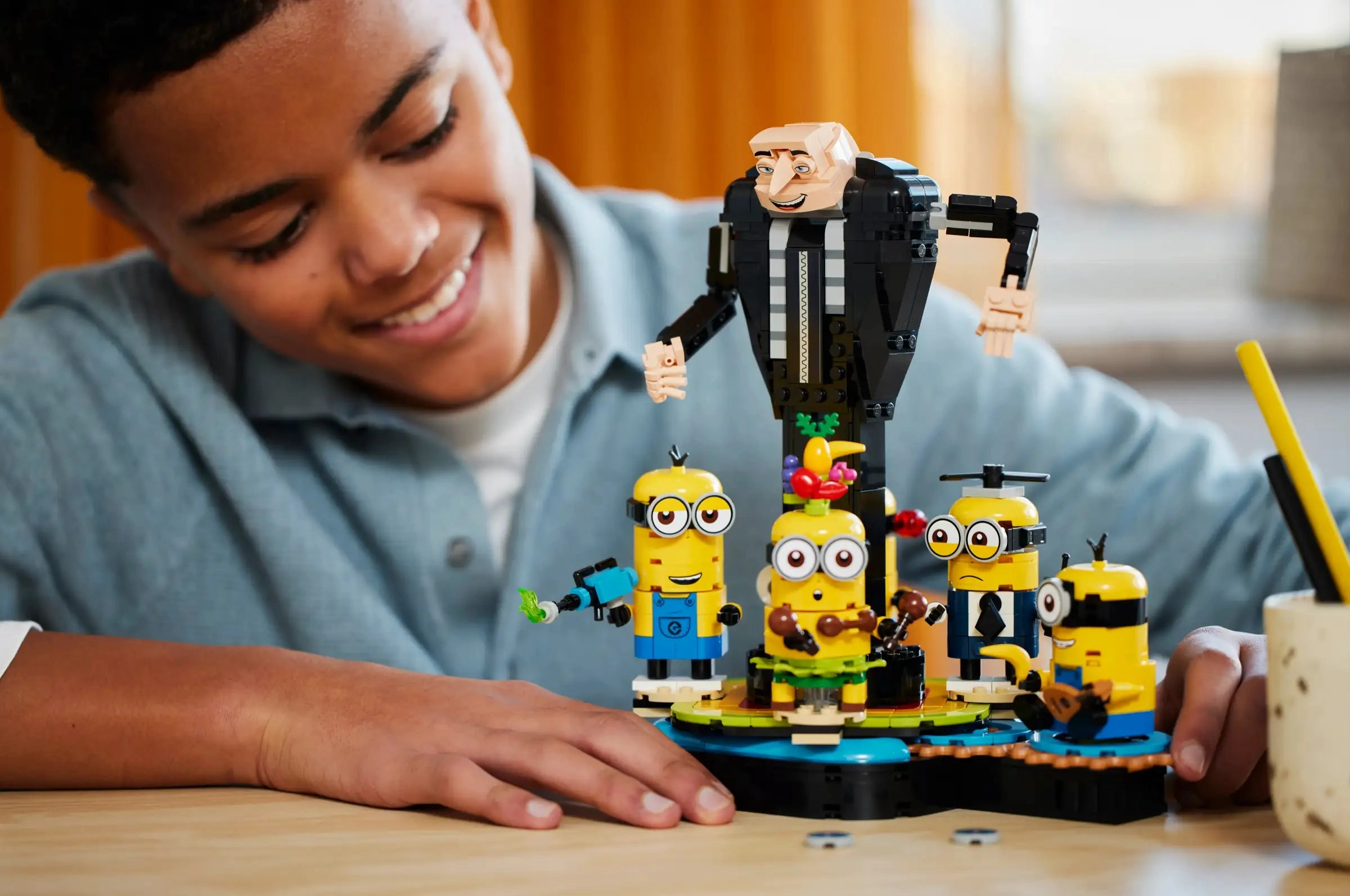 LEGO DESPICABLE ME 75582 Brick-Built Gru and Minions