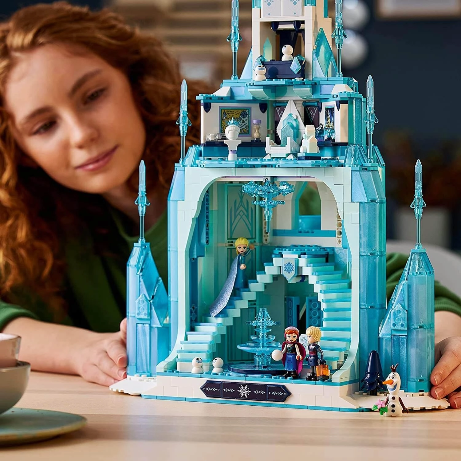 LEGO DISNEY 43197 Disney The Ice Castle Building Toy Kit
