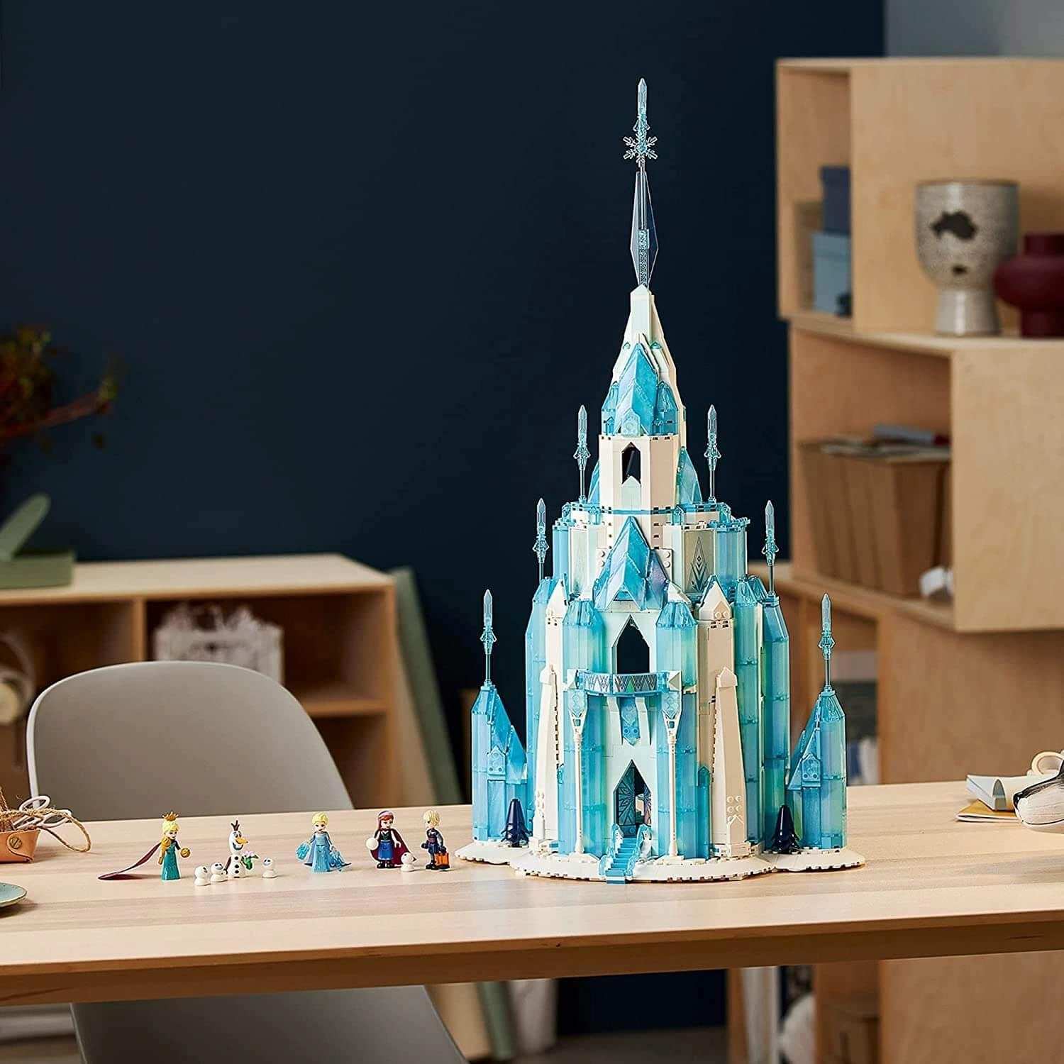 LEGO DISNEY 43197 Disney The Ice Castle Building Toy Kit