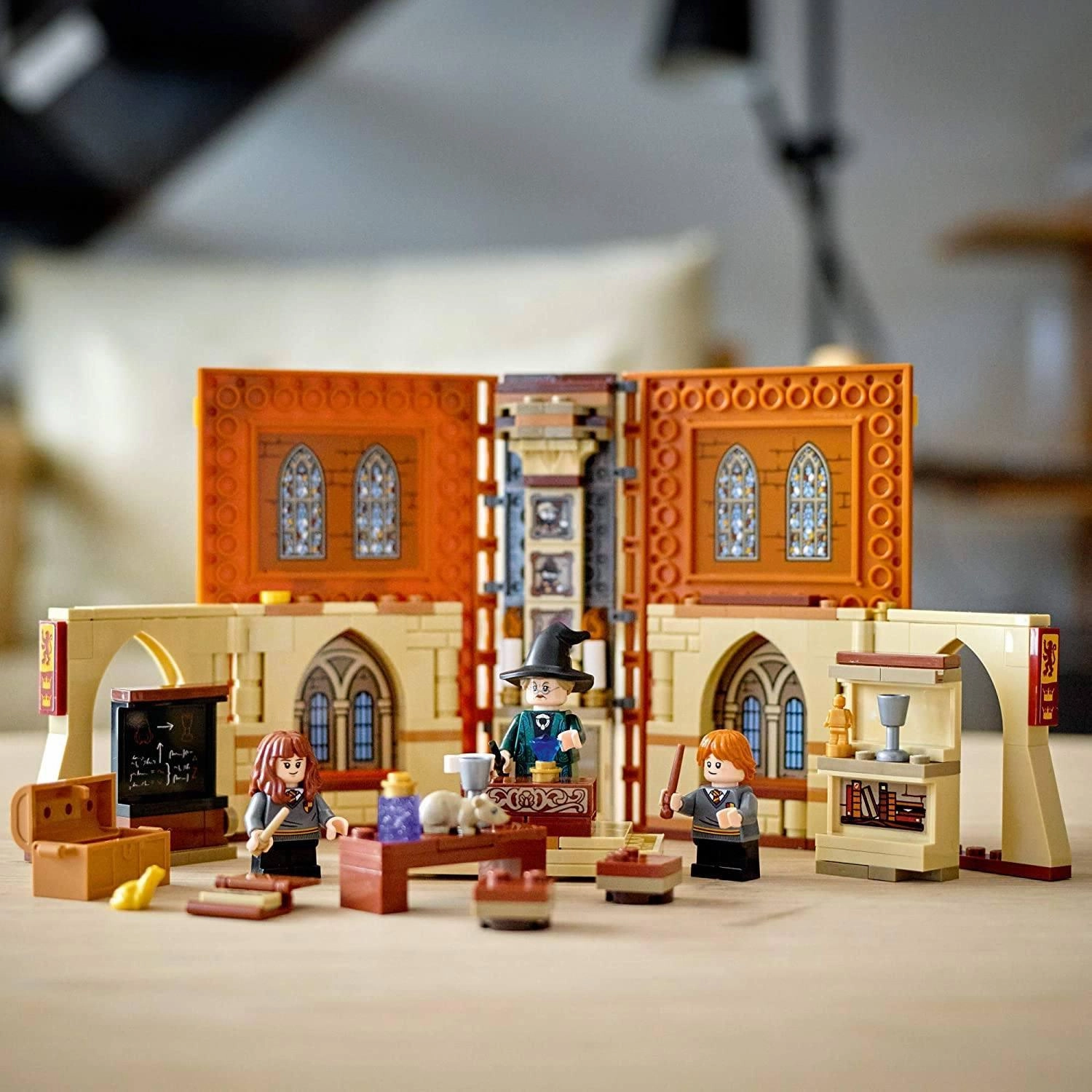 LEGO HARRY POTTER 76382 Hogwarts Moment: Transfiguration Class