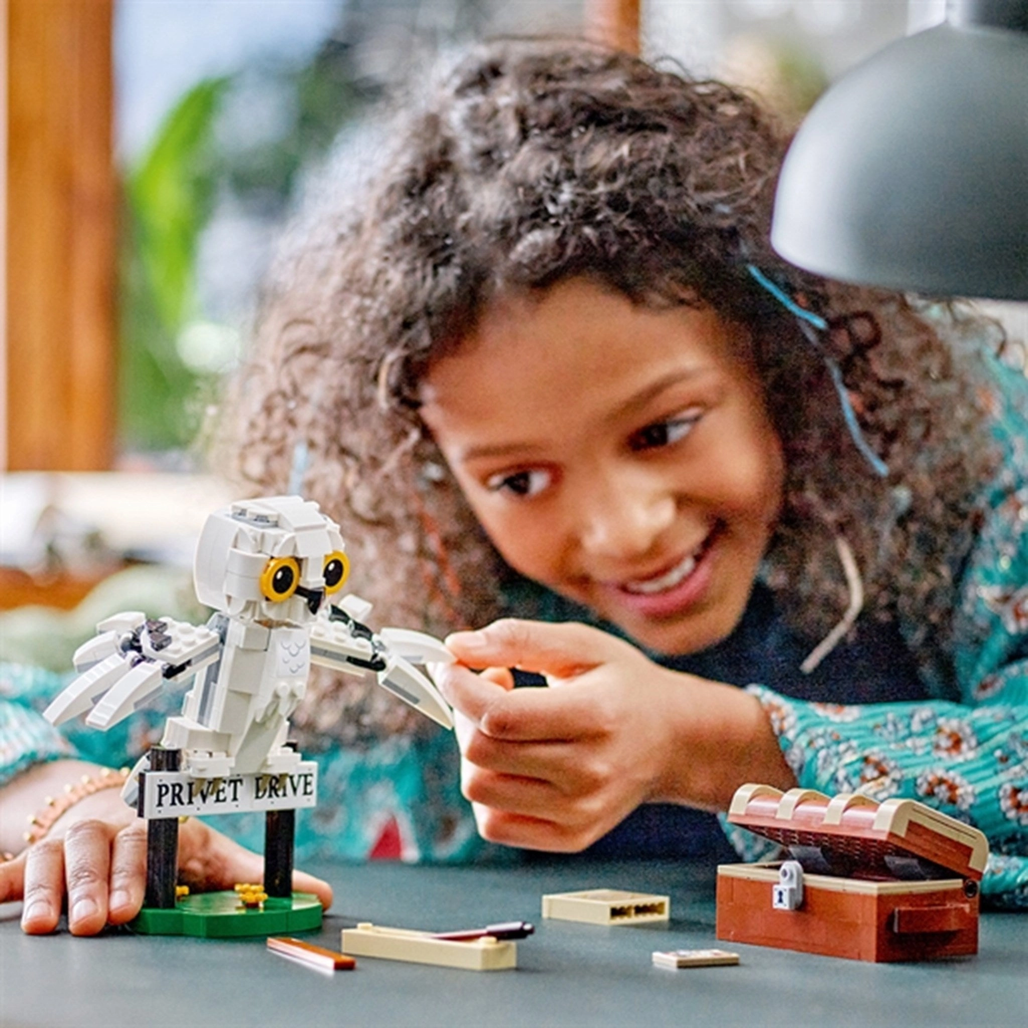 LEGO Harry Potter Hedwig at 4 Privet Drive