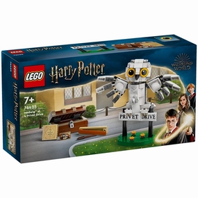 LEGO Harry Potter Hedwig at 4 Privet Drive