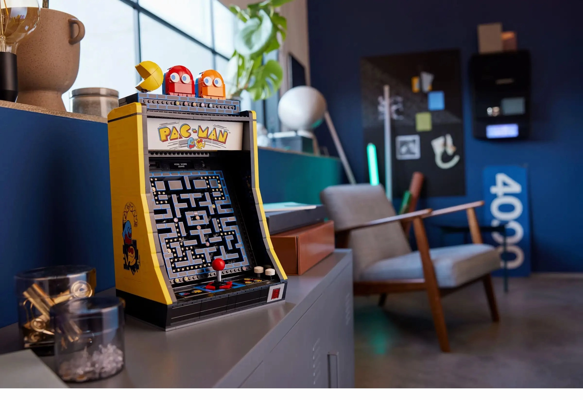 LEGO ICONS 10323 PAC-MAN Arcade