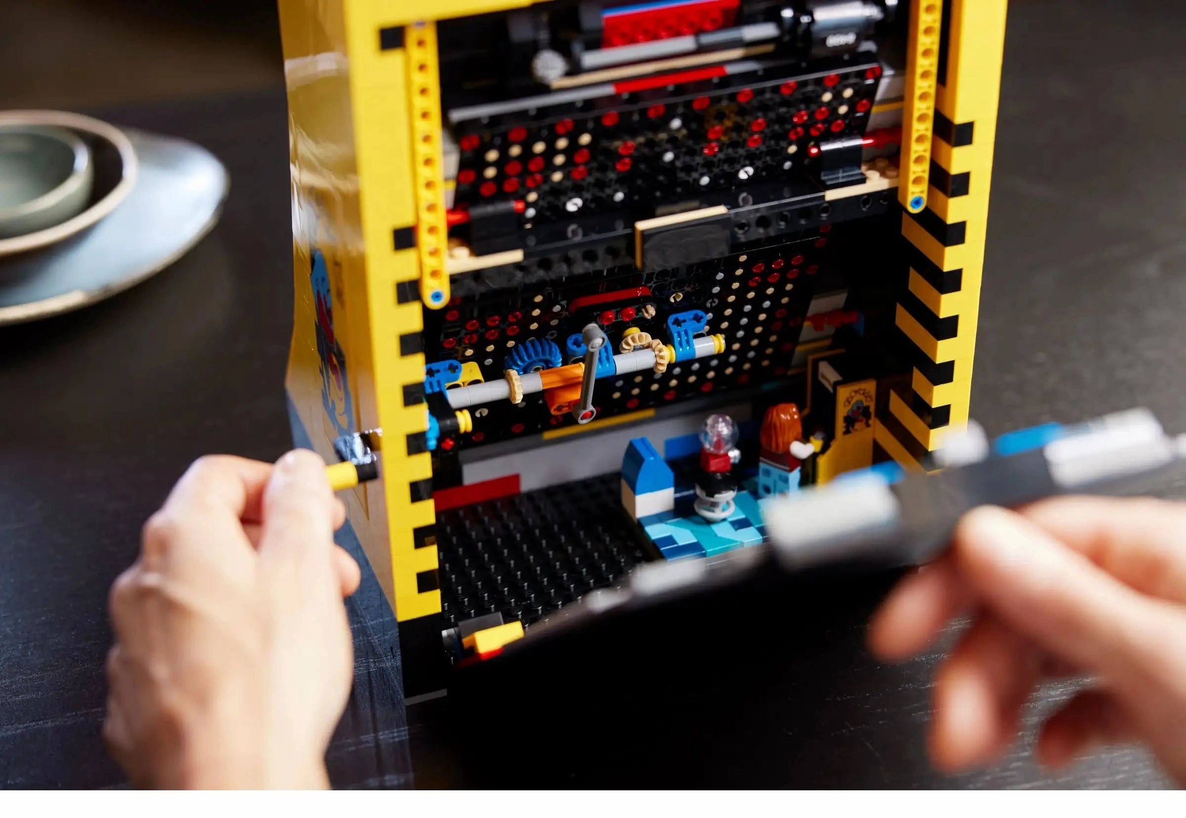 LEGO ICONS 10323 PAC-MAN Arcade