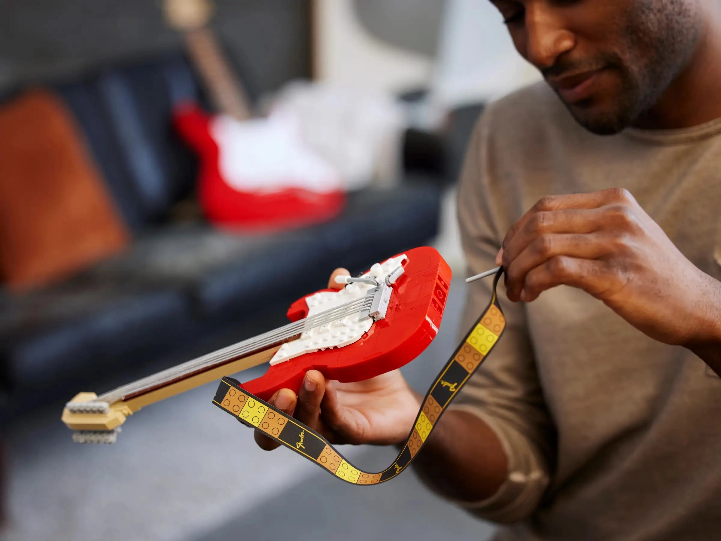 LEGO IDEAS 21329 Fender Stratocaster