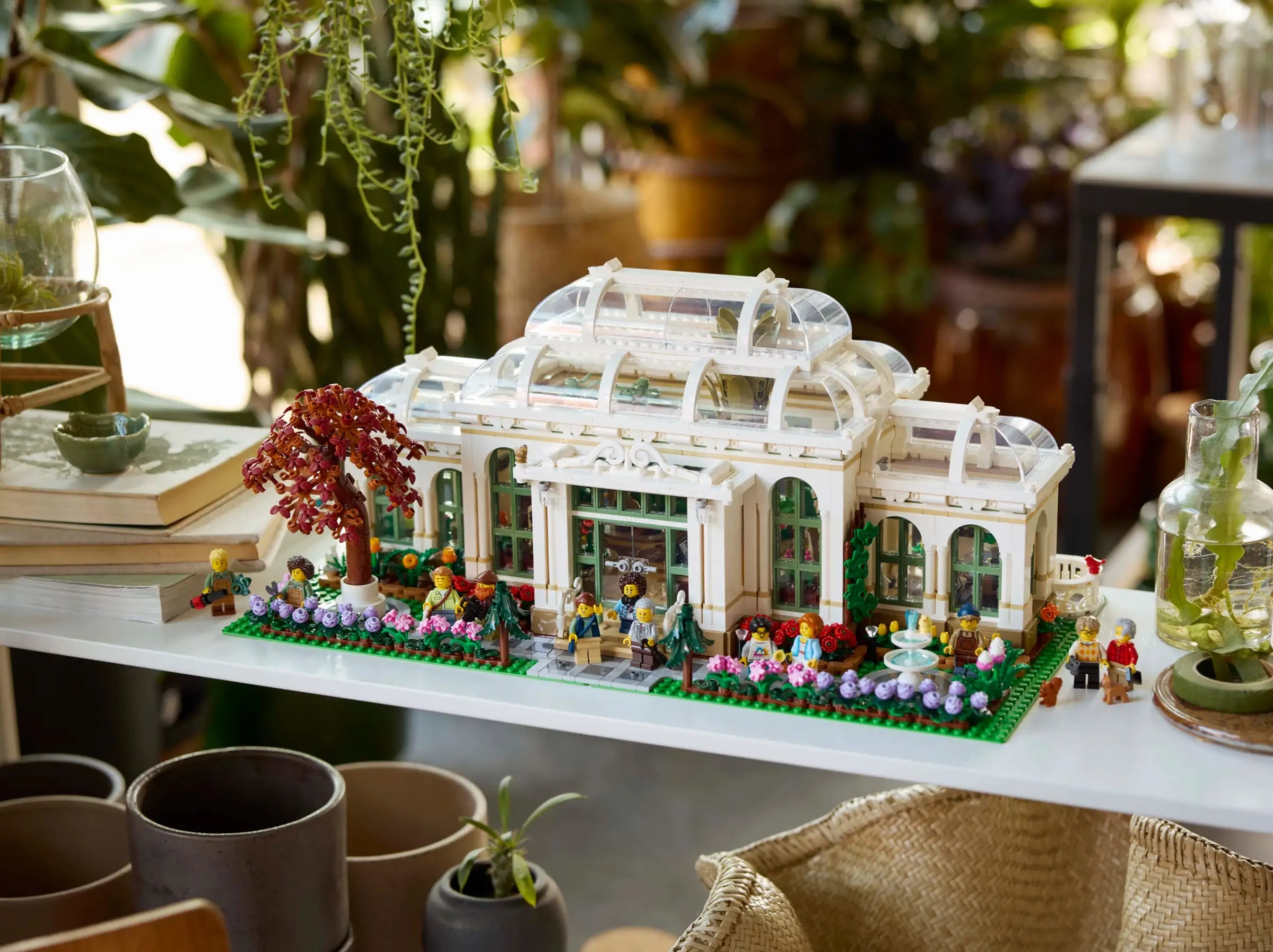 LEGO IDEAS 21353 The Botanical Garden