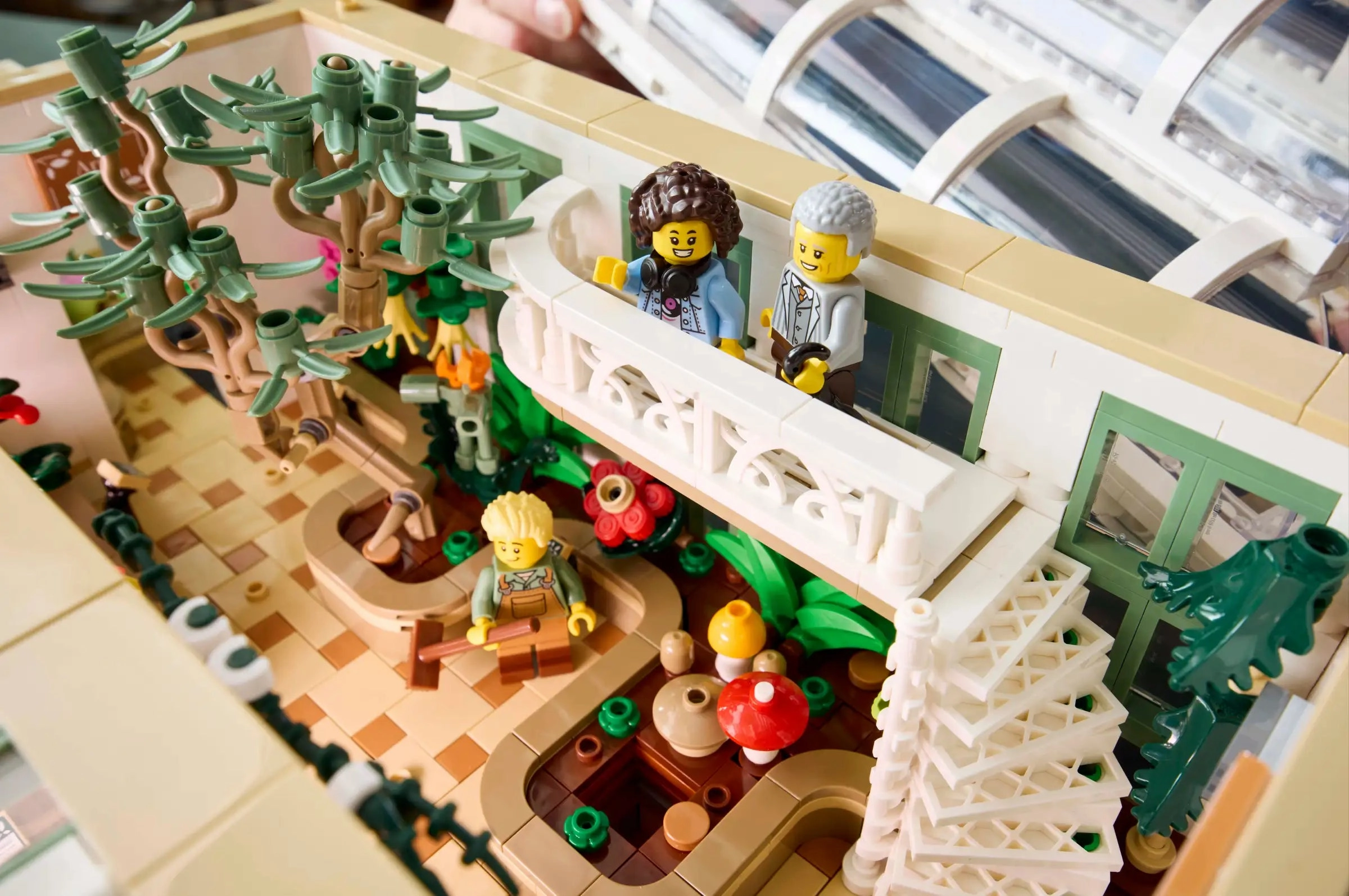 LEGO IDEAS 21353 The Botanical Garden