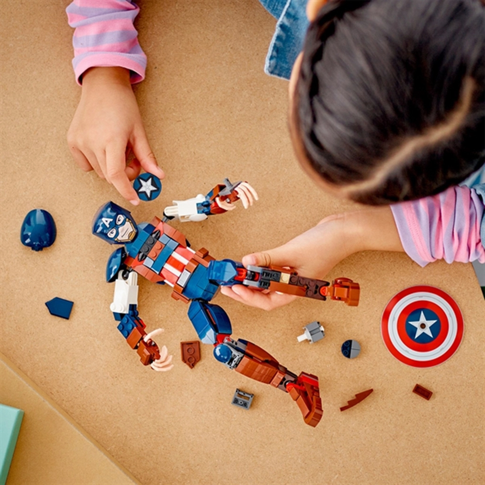 LEGO Marvel Captain America Construction Figure