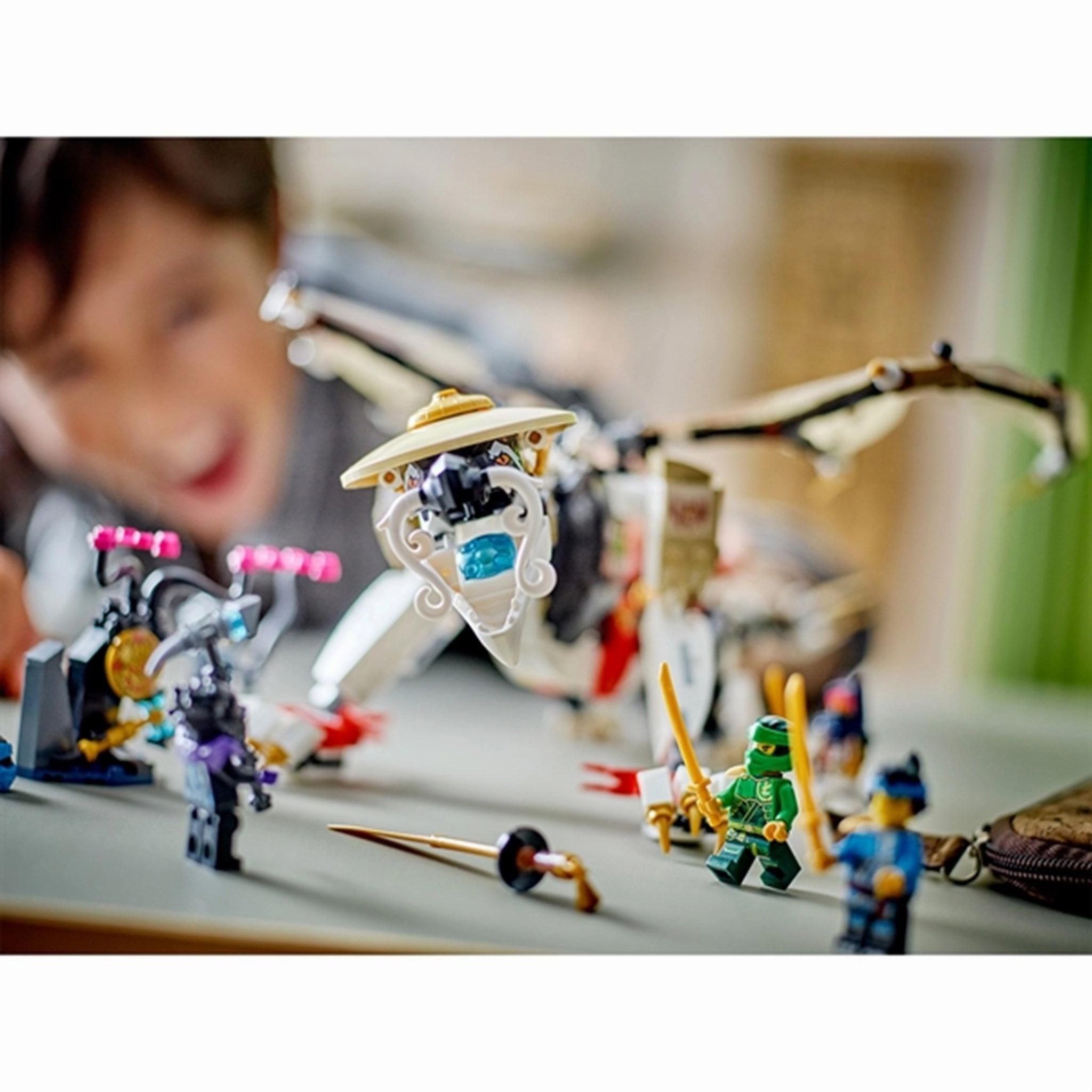 LEGO NINJAGO Egalt the Master Dragon