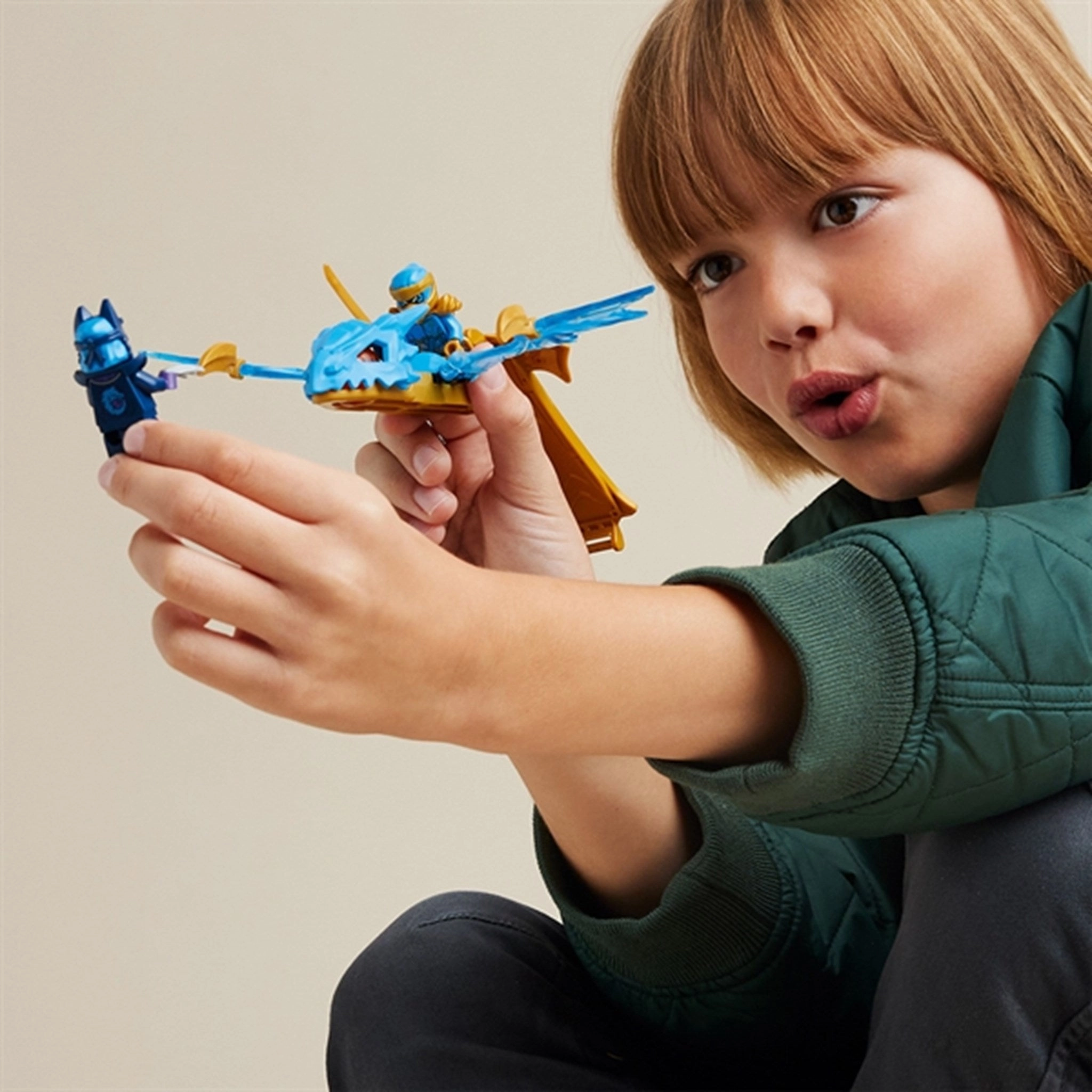 LEGO NINJAGO Nya's Rising Dragon Strike