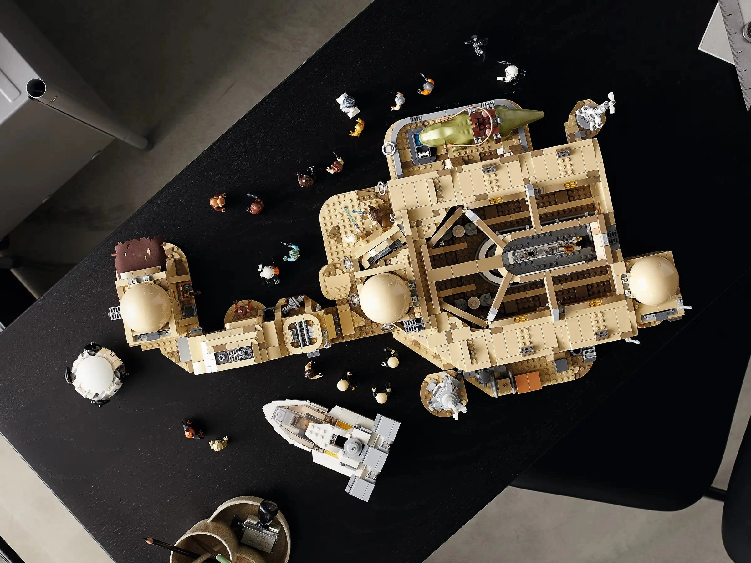 LEGO STAR WARS 75290 Mos Eisley Cantina