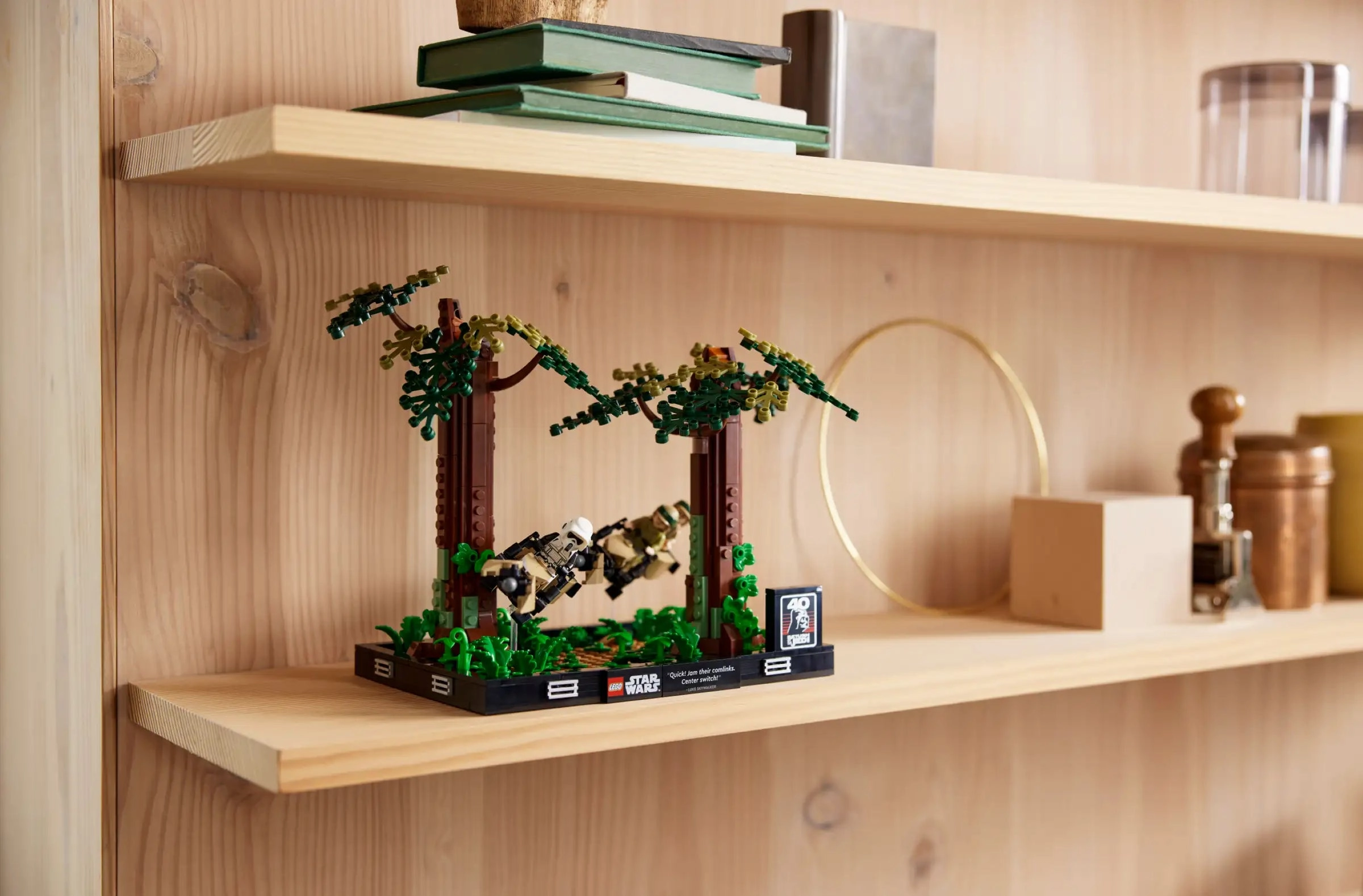 LEGO STAR WARS 75353 Endor Speeder Chase Diorama