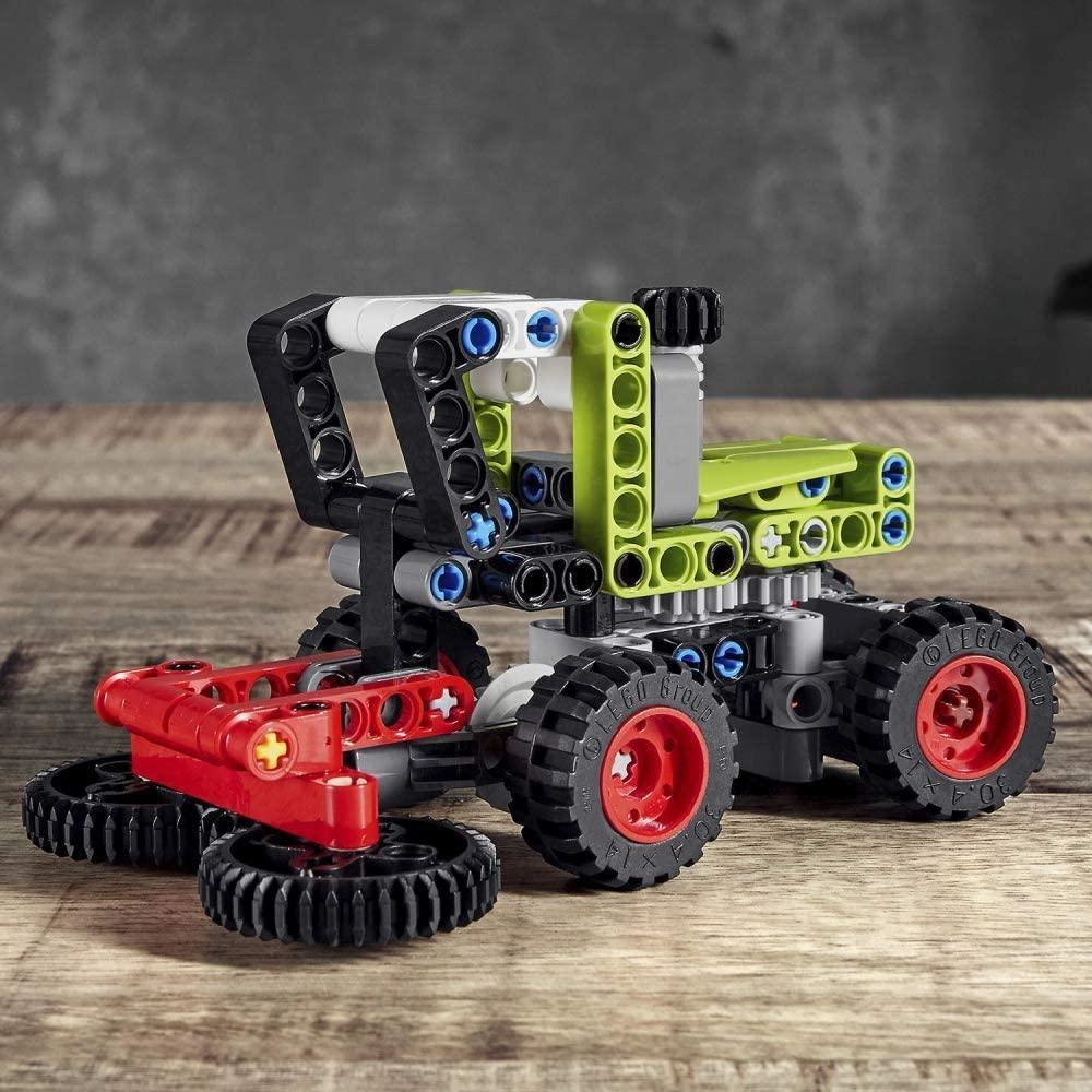 LEGO TECHNIC 42102 Mini CLAAS XERION Tractor to Harvester