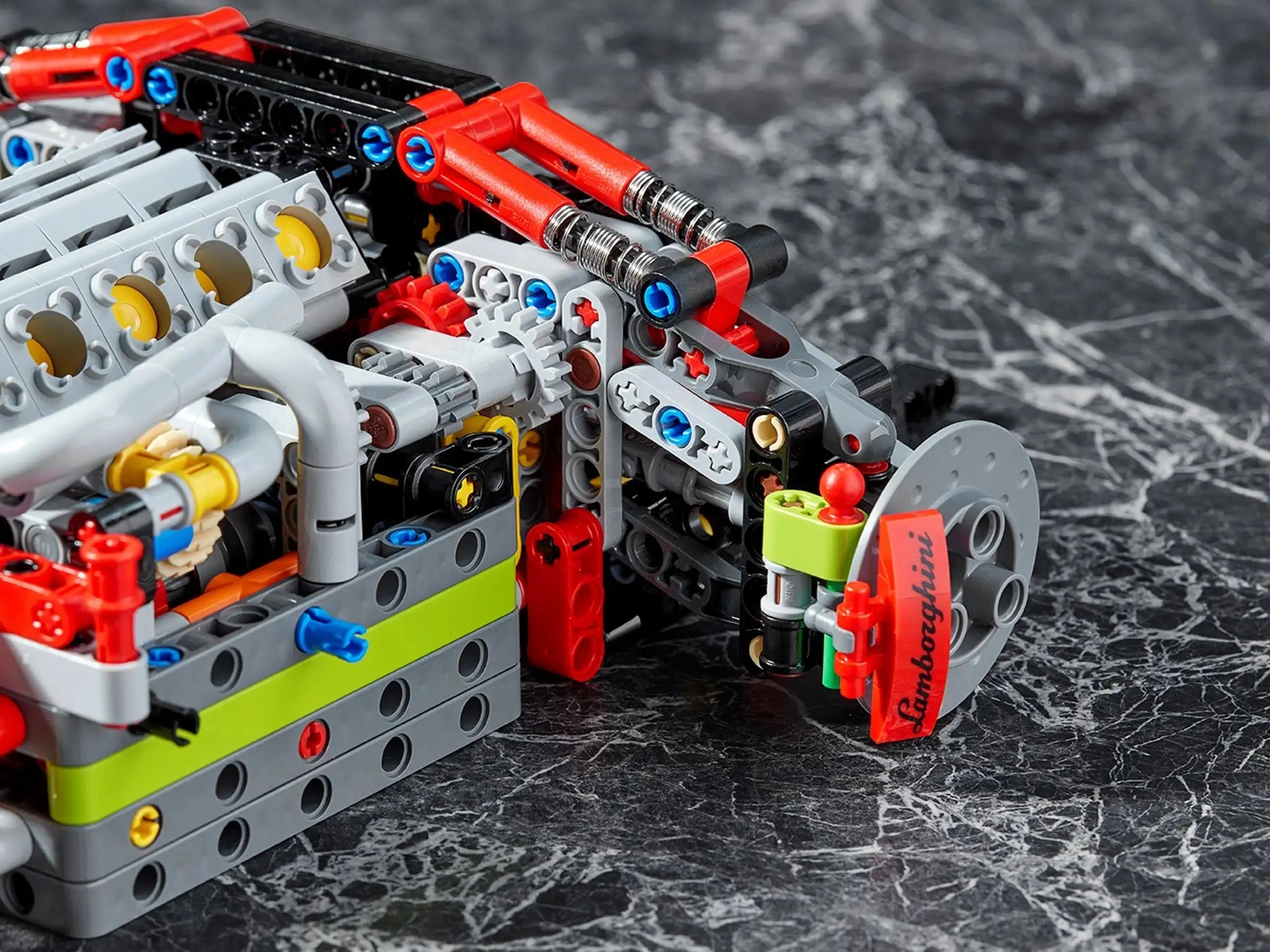 LEGO TECHNIC 42115 Lamborghini Sin FKP 37 Race Car Model
