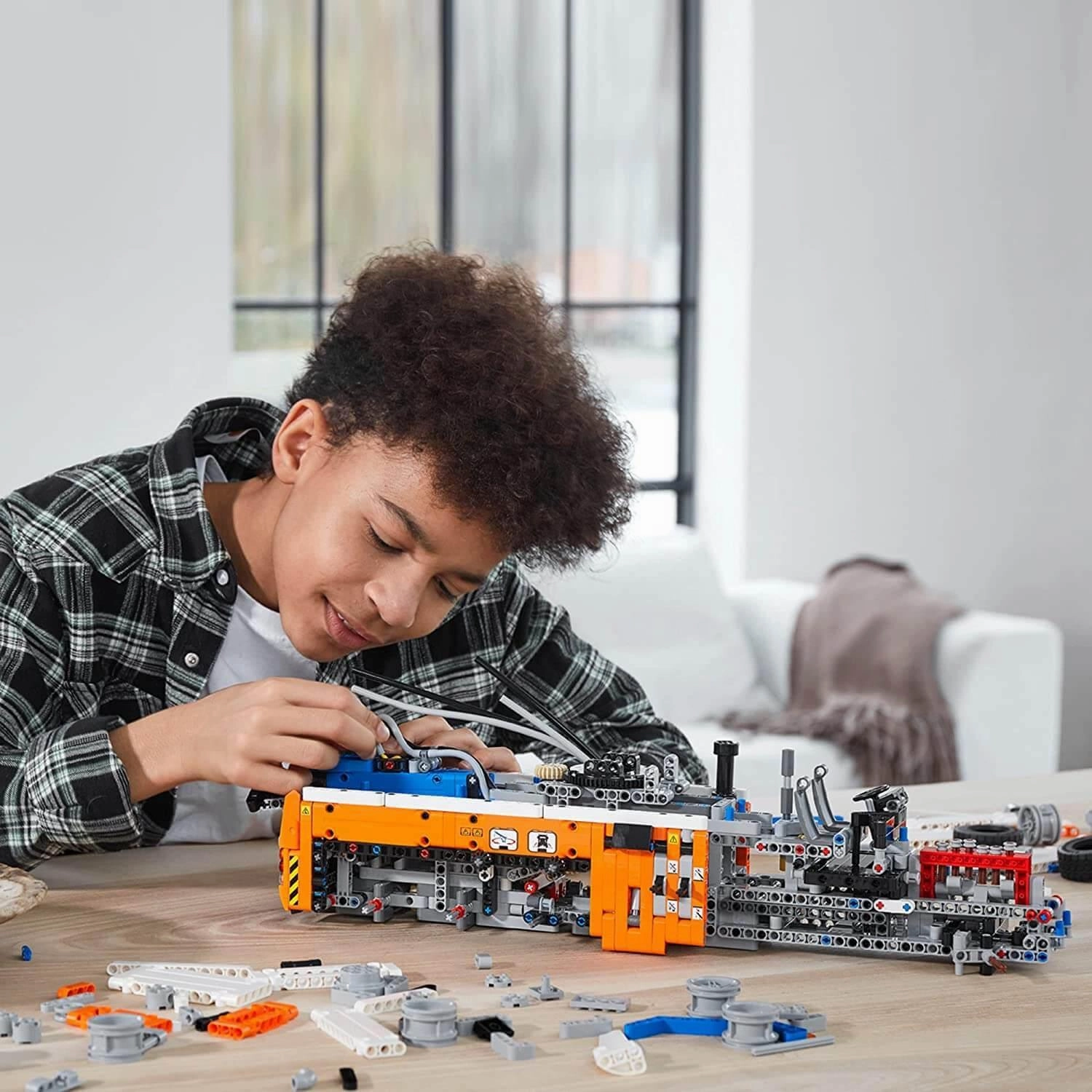 LEGO TECHNIC 42128 Heavy-Duty Tow Truck Building Kit