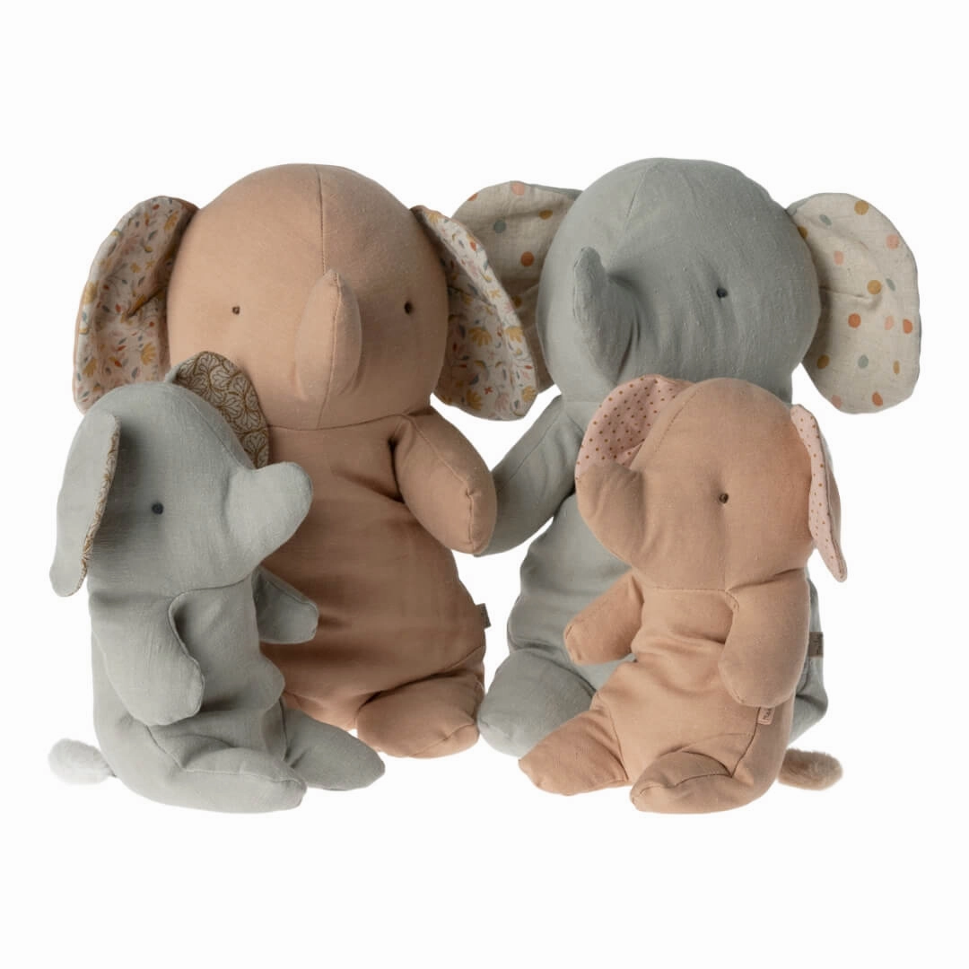 Medium Elephant - Rose