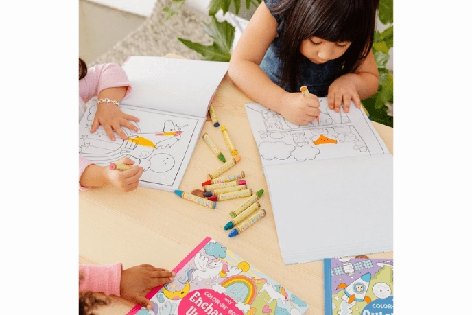 Ooly Brilliant Bee Crayons (Set of 12)