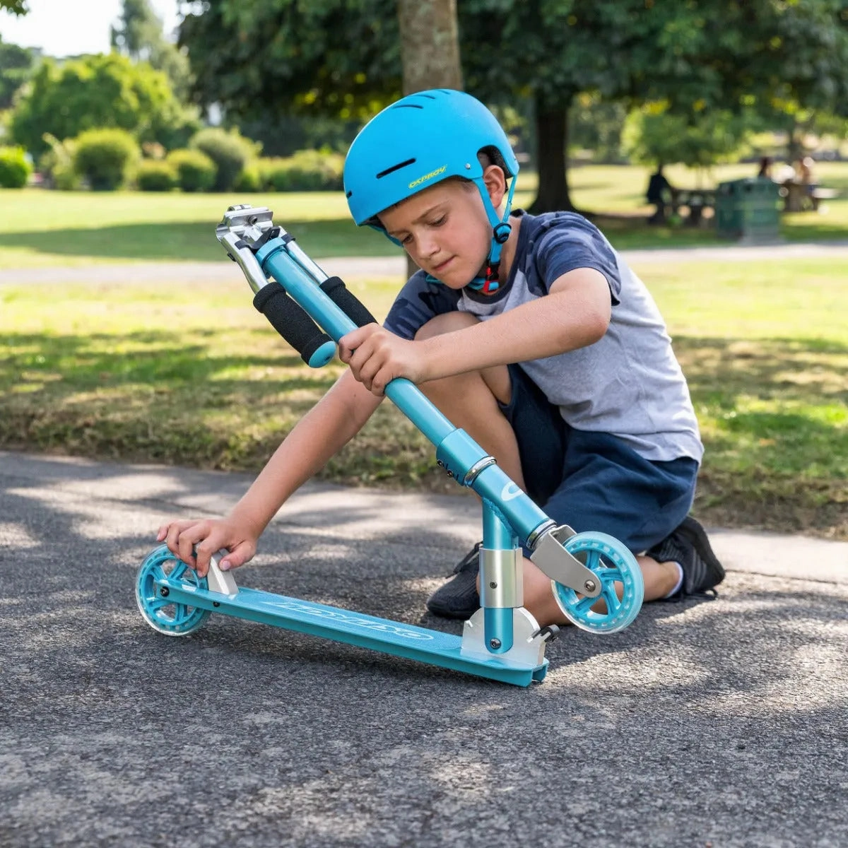 Osprey Buzz  Kids Folding Scooter - Blue
