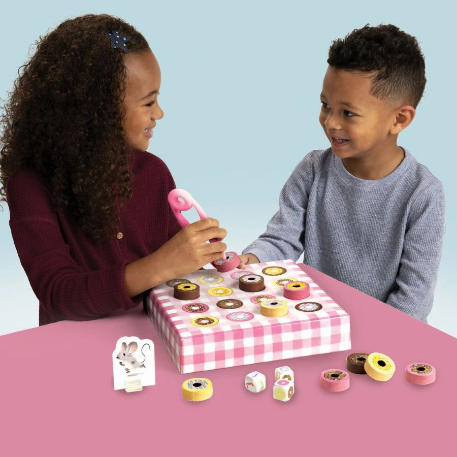 Peaceable Kingdom - Busy Busy Bake Shop: The Four-In-A-Row Donut Game