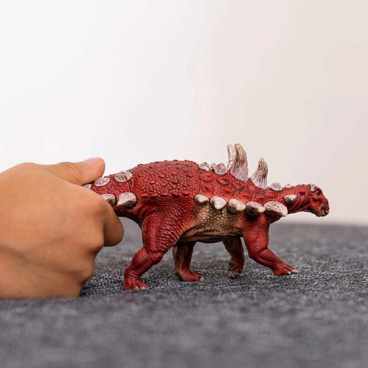 SCHLEICH 15036 Gastonia Dinosaur Figure