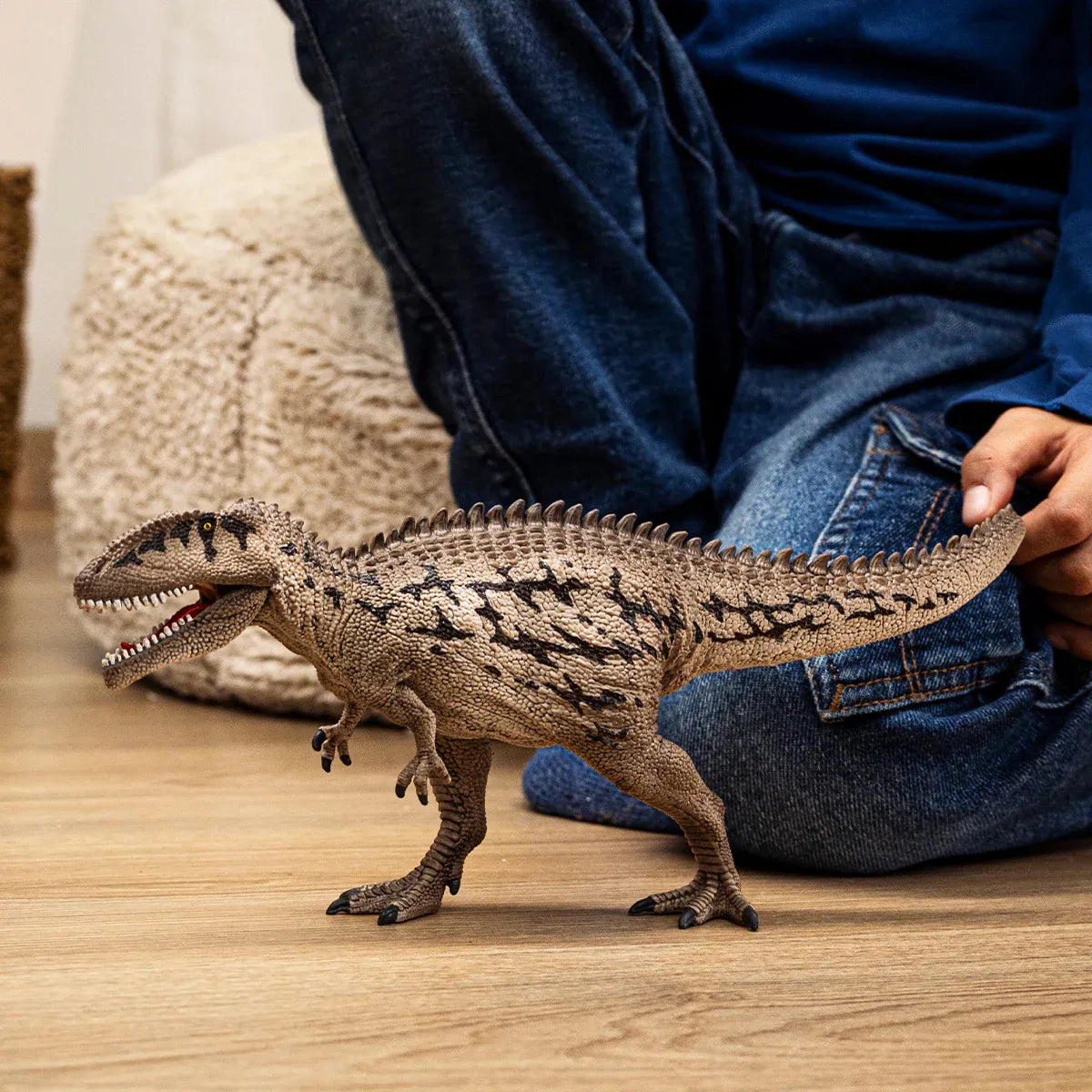 Schleich 15048 Carcharodontosaurus Dinosaur Figure