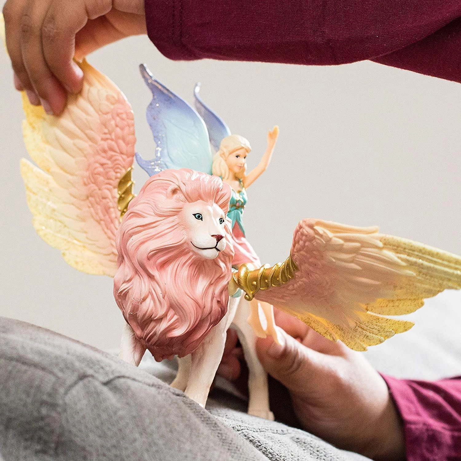 Schleich Fairy in Flight on Winged Lion