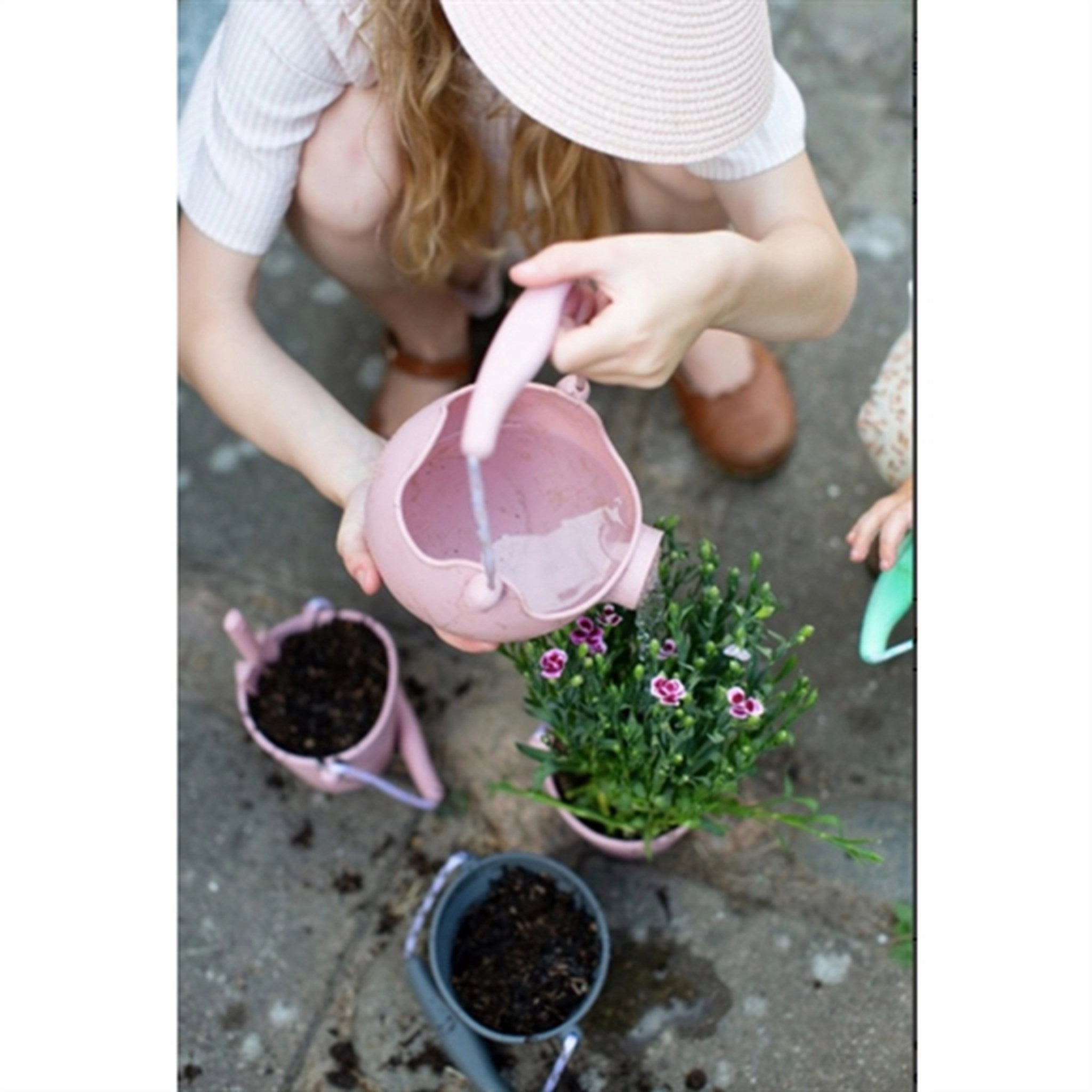 Scrunch Watering Can Dusty Rose