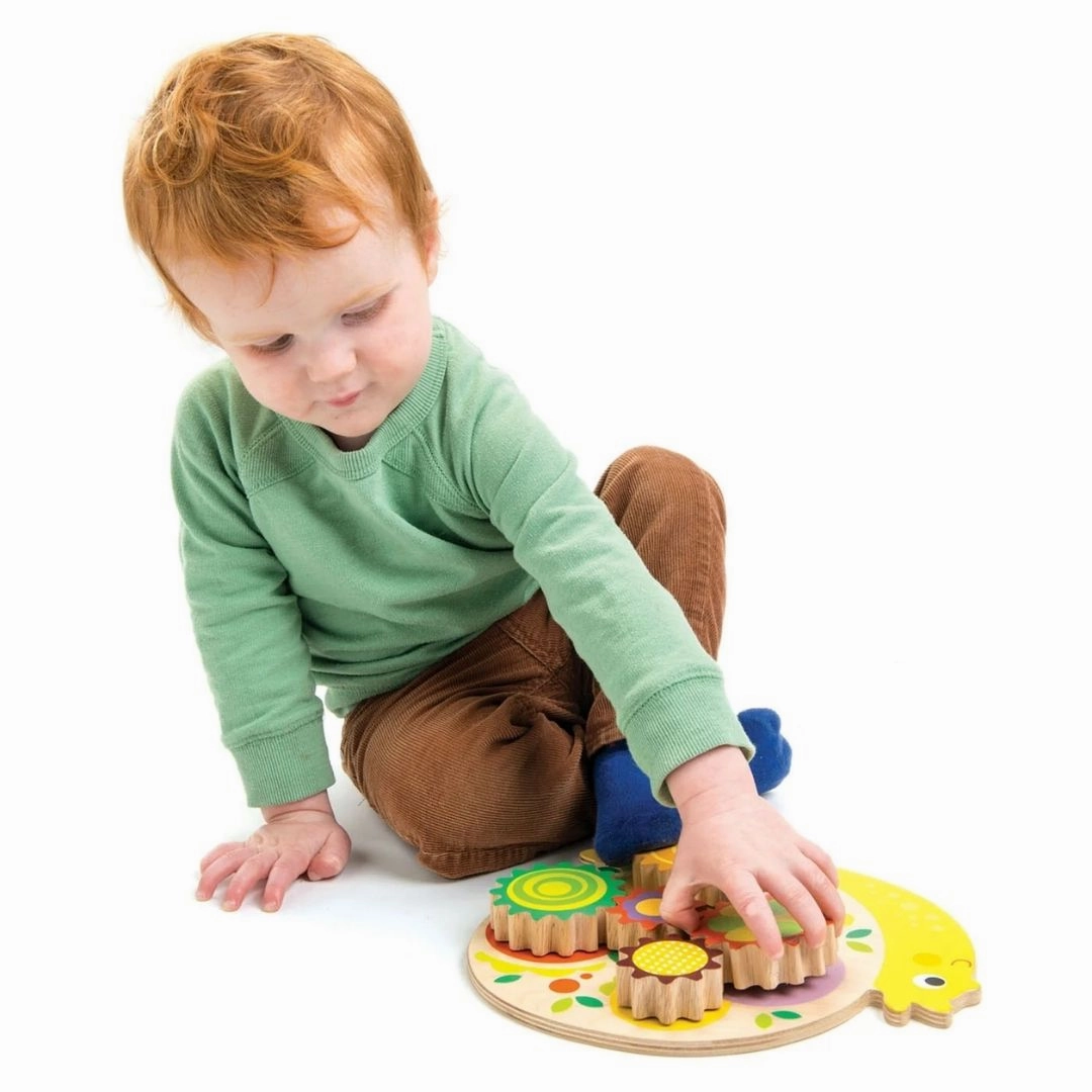 Snail Whirls Gear Toy