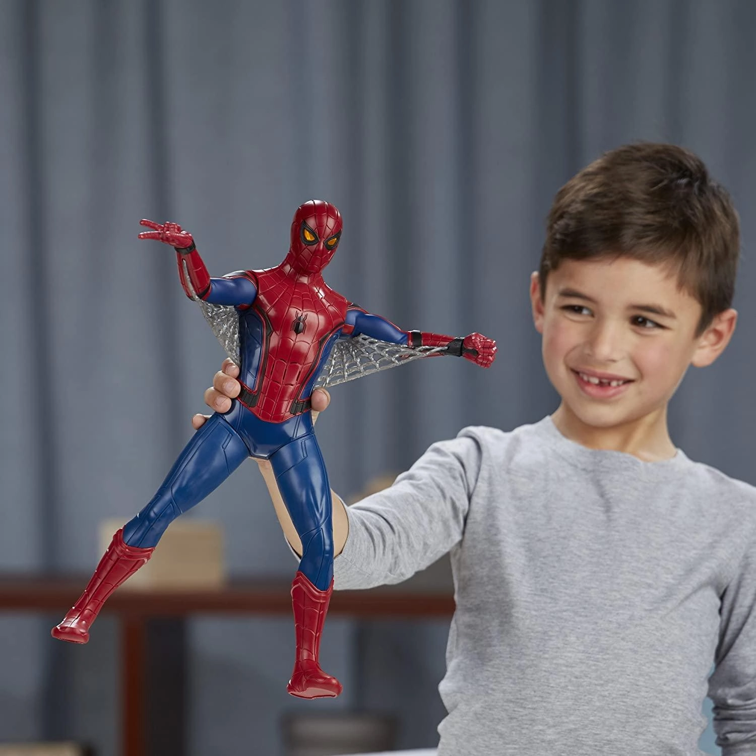 Spider-Man Homecoming Tech Suit 15-inch Action Figure