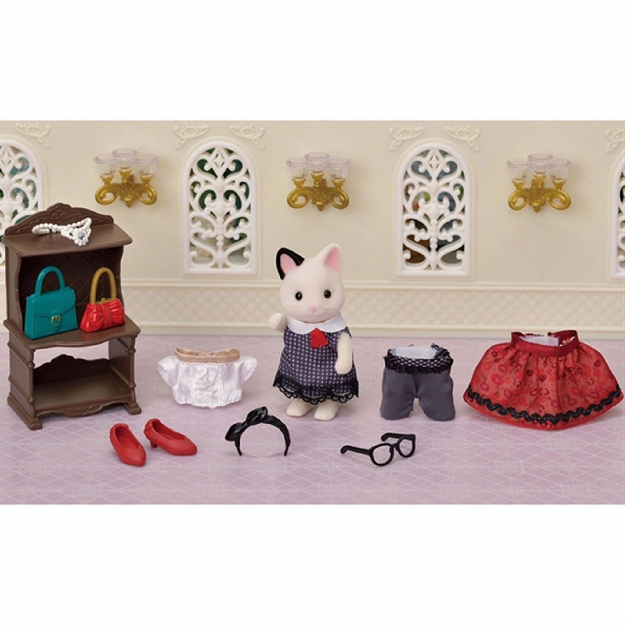 Sylvanian Families Fashion Play Set Town Girl Series Tuxedo Cat