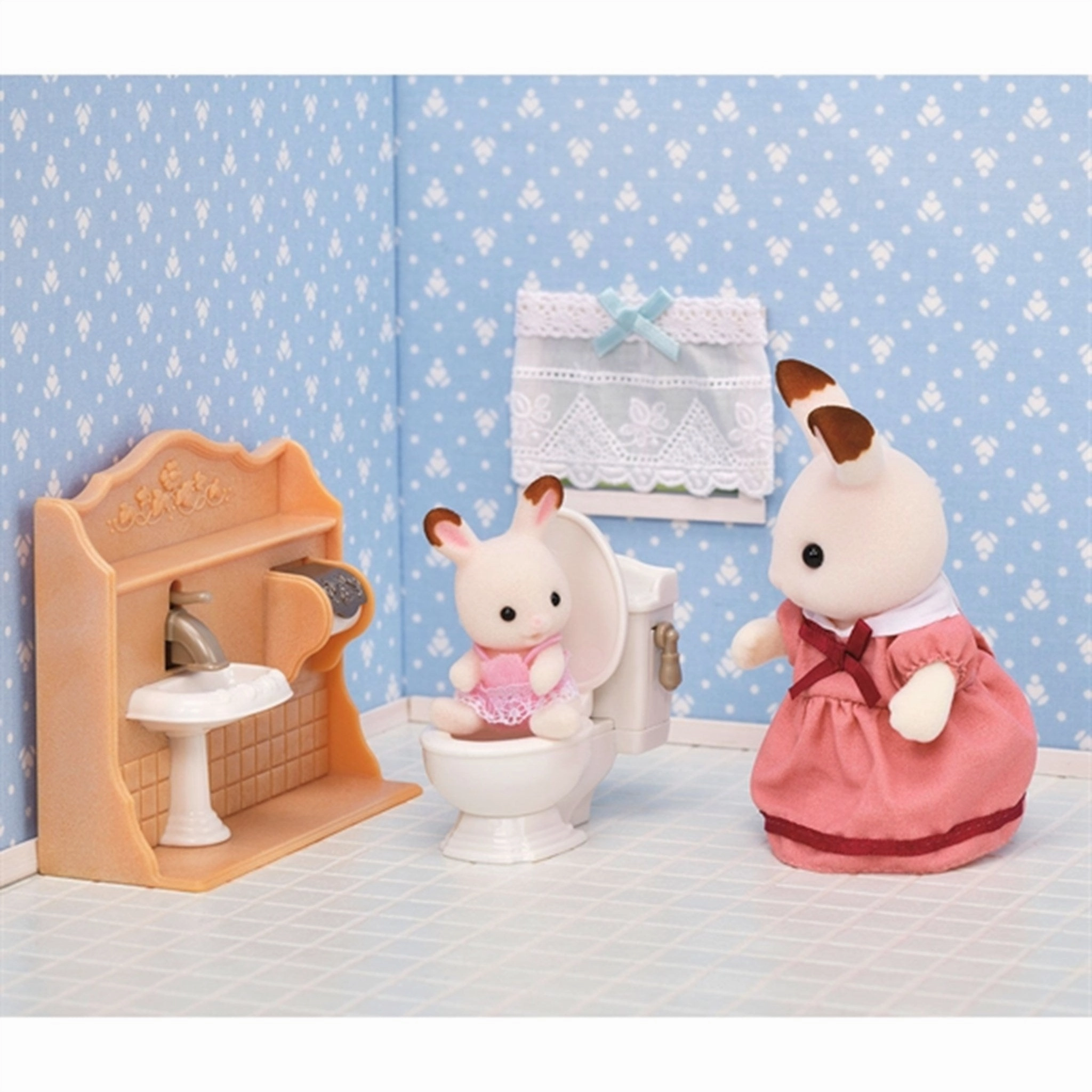 Sylvanian Families Playful Starter Furniture Set